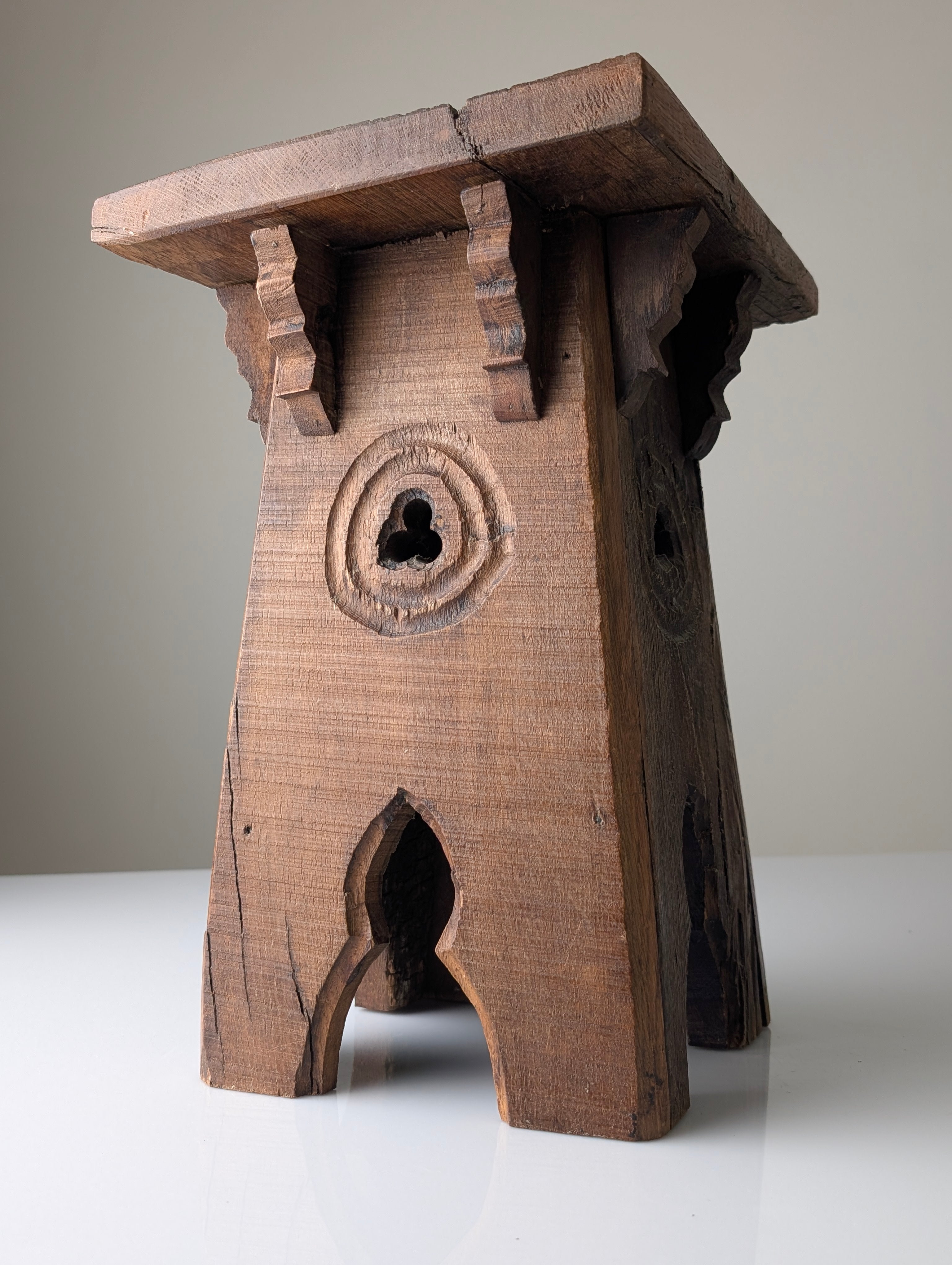 French_Neo_Gothic_Oak_Monastic_Pedestal_Stool_or_Sellette,_Style_Troubadour,_circa_1900