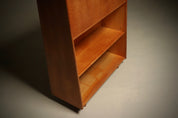Model_BE04_Oak_Secretary_by_Cees_Braakman_for_Pastoe,_1950s,_Netherlands
