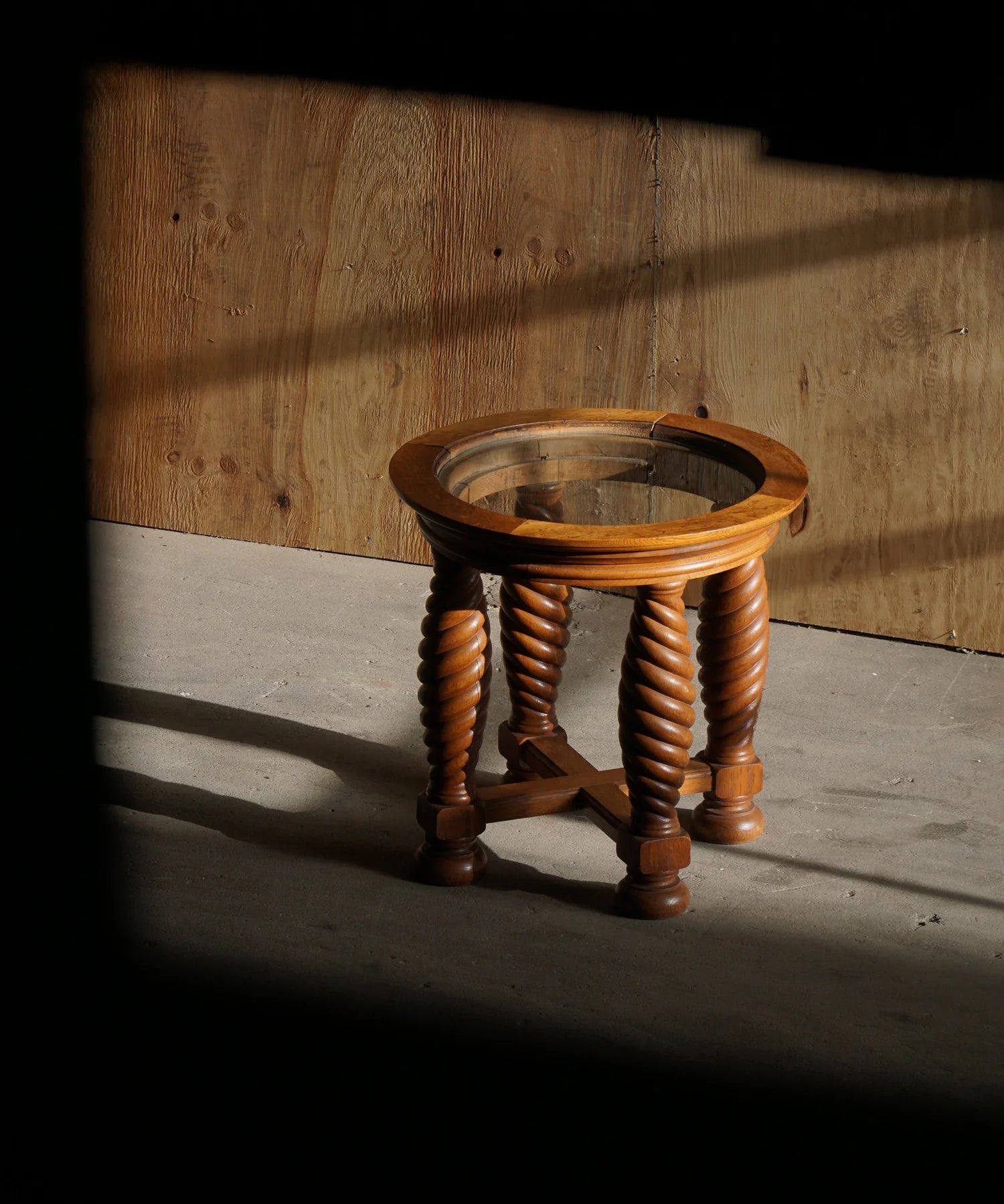 Oak_Table_with_Spiral_Turned_Legs_and_Glass_Top,_Scandinavian_Rustic_Style