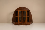 Oak_Tea_Cabinet_by_Paul_Bromberg,_1918,_Netherlands