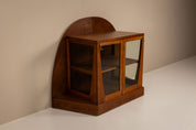 Oak_Tea_Cabinet_by_Paul_Bromberg,_1918,_Netherlands
