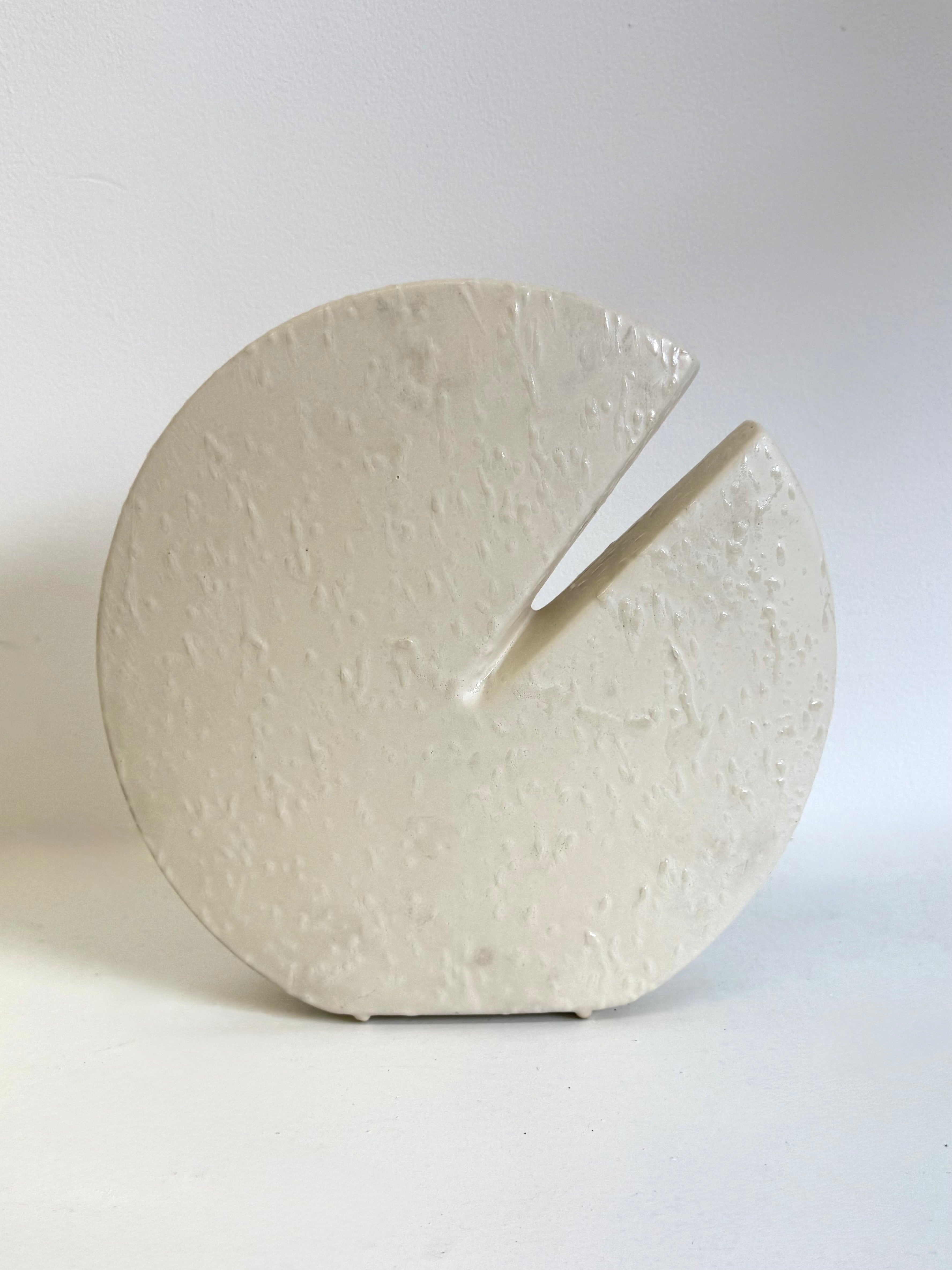 1972_Off-White_Lenticular_Ceramic_Vase_by_Nereo_Boaretto,_Italy
