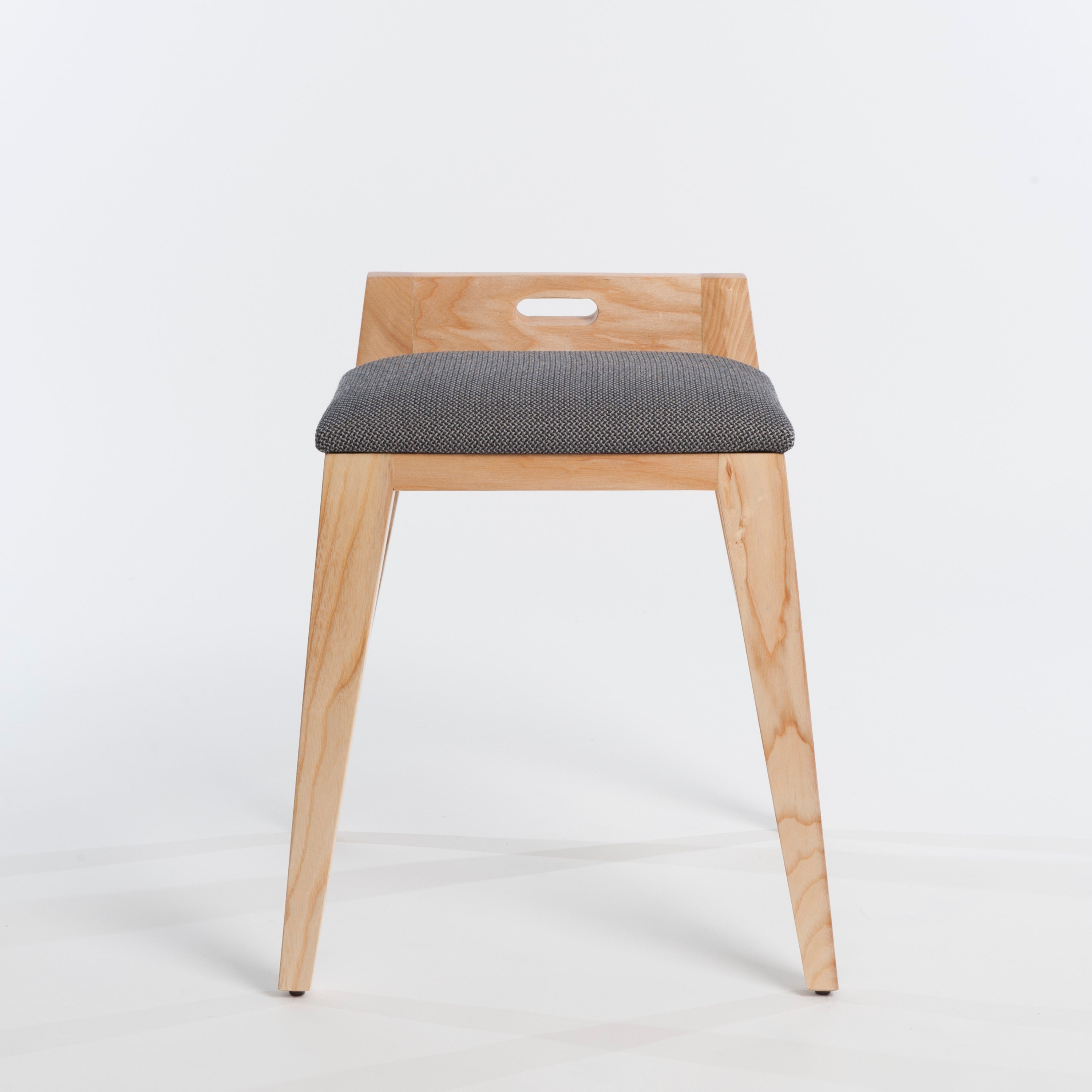 om16.2_Natural_solid_ash_stool