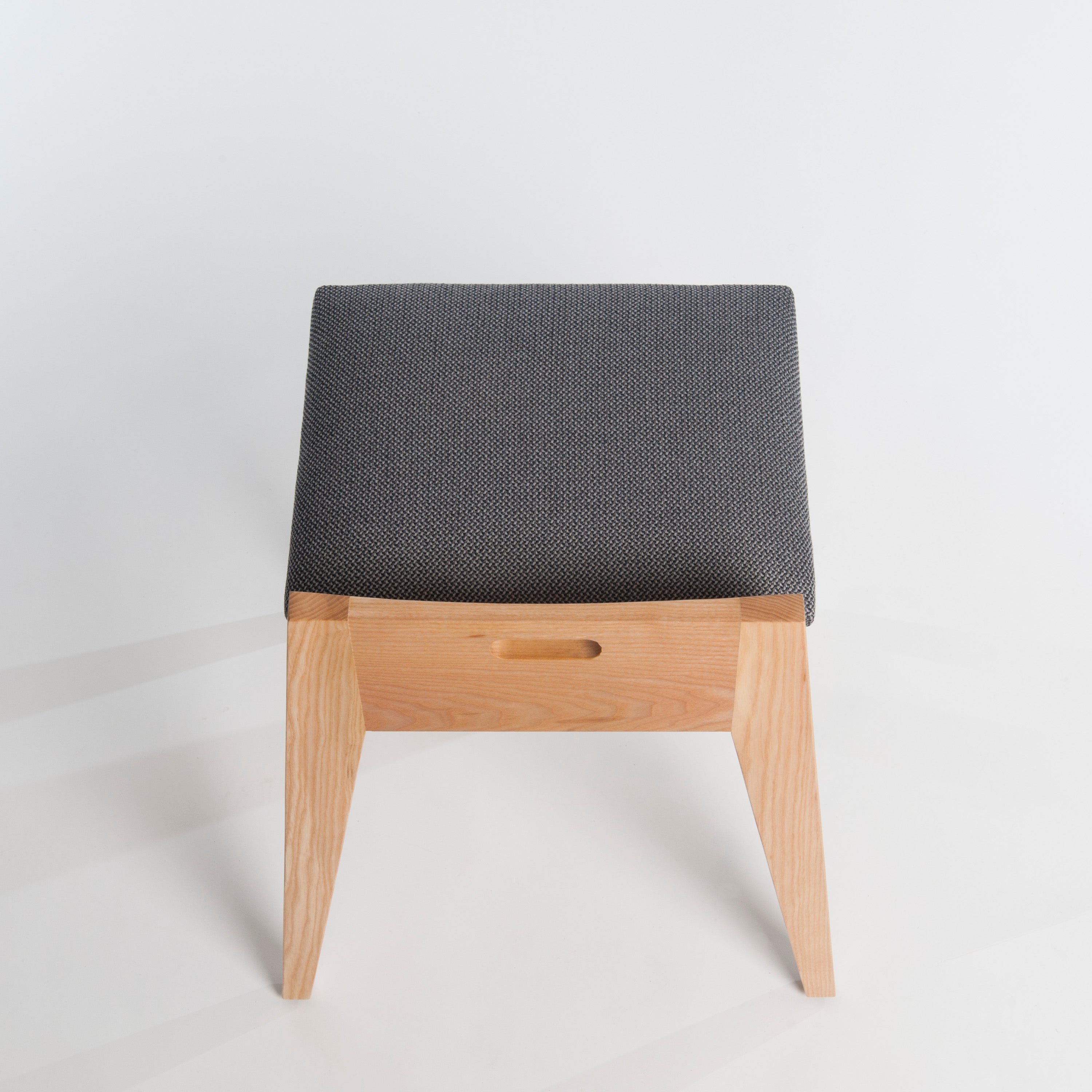 om16.2_Natural_solid_ash_stool