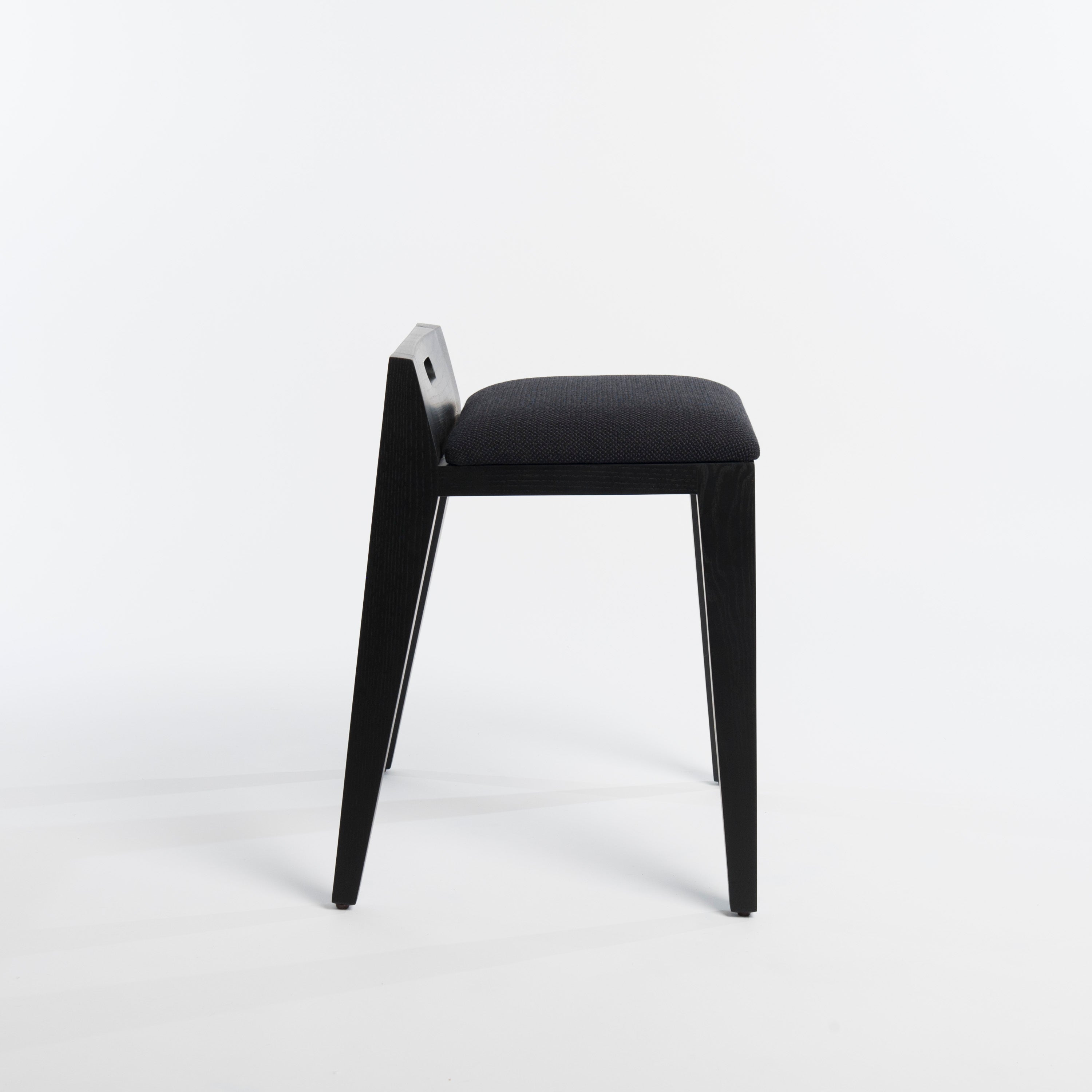 om16.2_black_solid_ash_stool