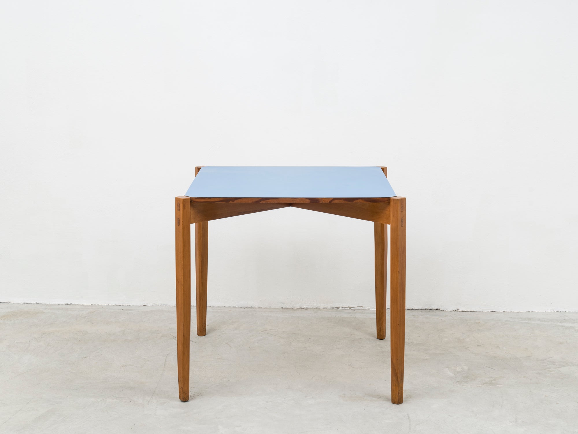 One-off_game_or_dining_table_by_Giulio_Alchini