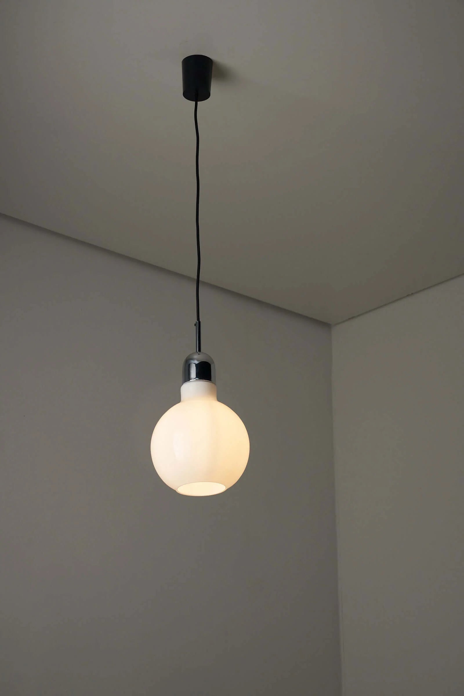 Opaline_Glass_Pendant,_Cosack,_Chrome_&_Opaline,_1970s,_Germany