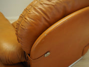 Orange_Armchair,_Natural_Leather,_Space_Age_Design,_1960s,_Italy