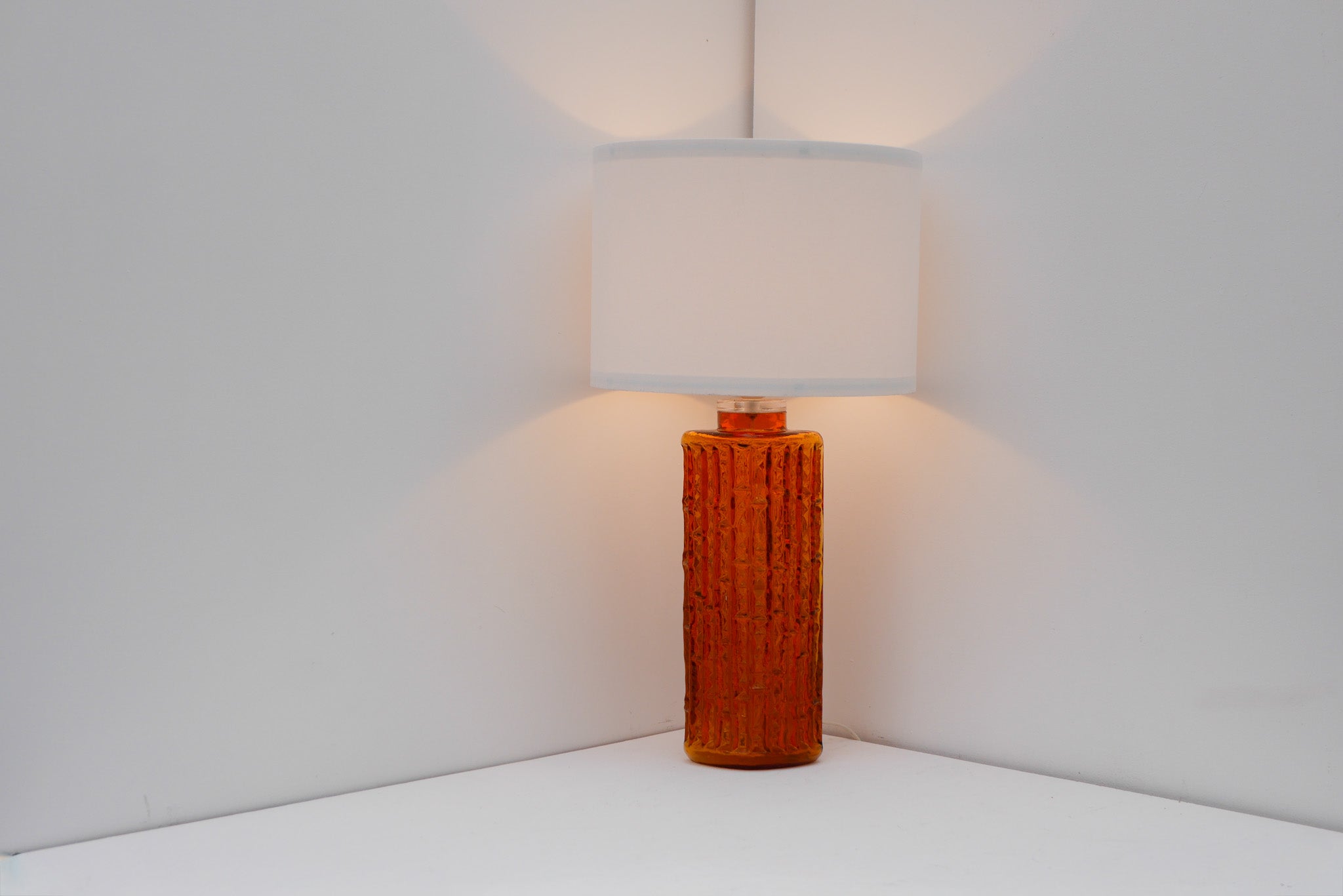 Orrefors_RD_1461_Glass_Table_Lamp_by_Gustav_Leek,_Orange_Glass,_Sweden,_1960s