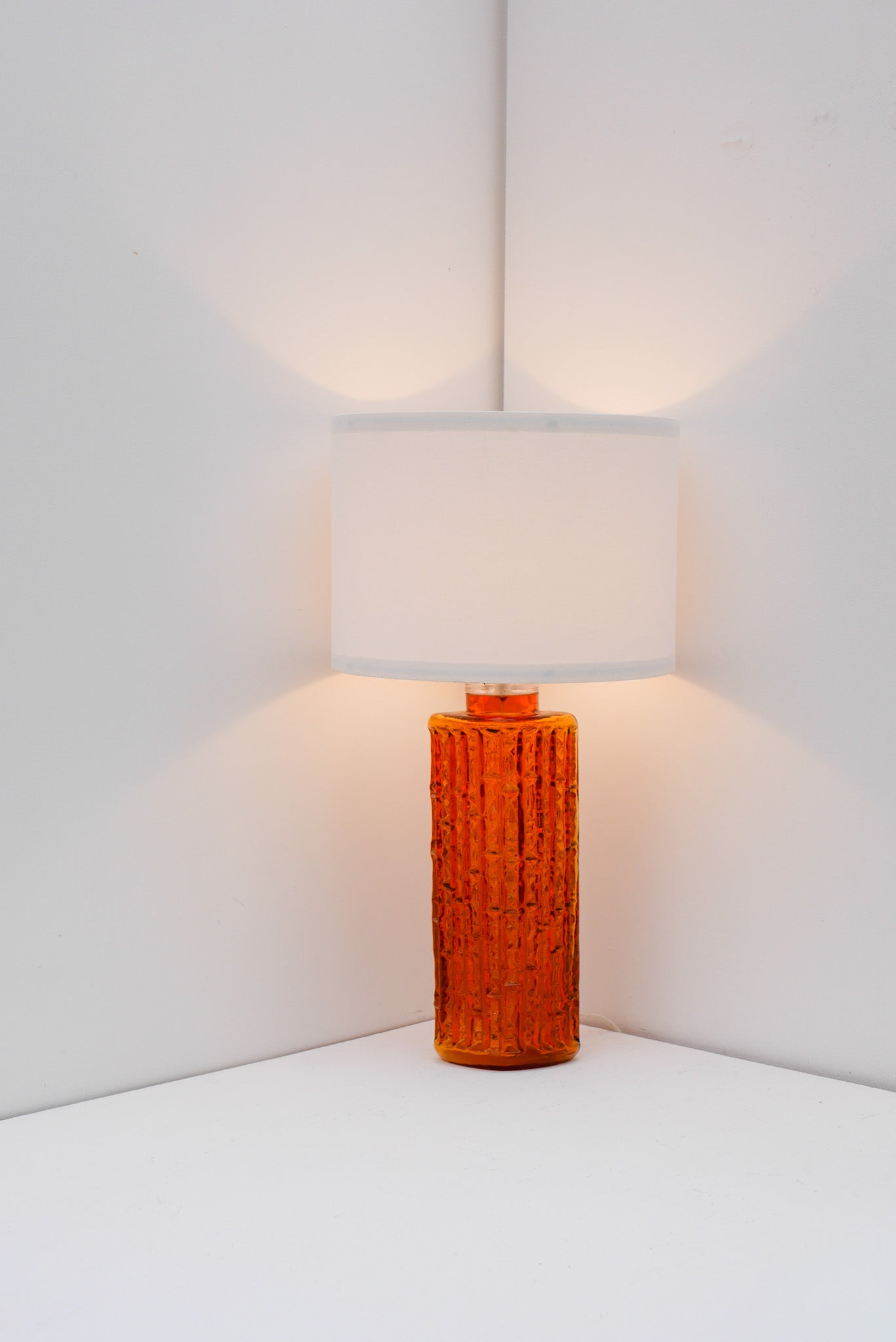 Orrefors_RD_1461_Glass_Table_Lamp_by_Gustav_Leek,_Orange_Glass,_Sweden,_1960s