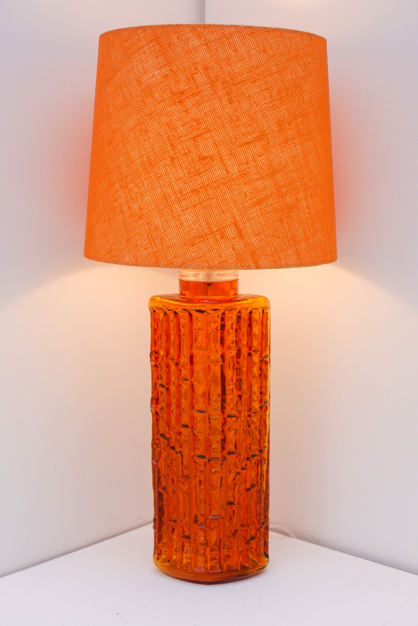 Orrefors_RD_1461_Glass_Table_Lamp_by_Gustav_Leek,_Orange_Glass,_Sweden,_1960s