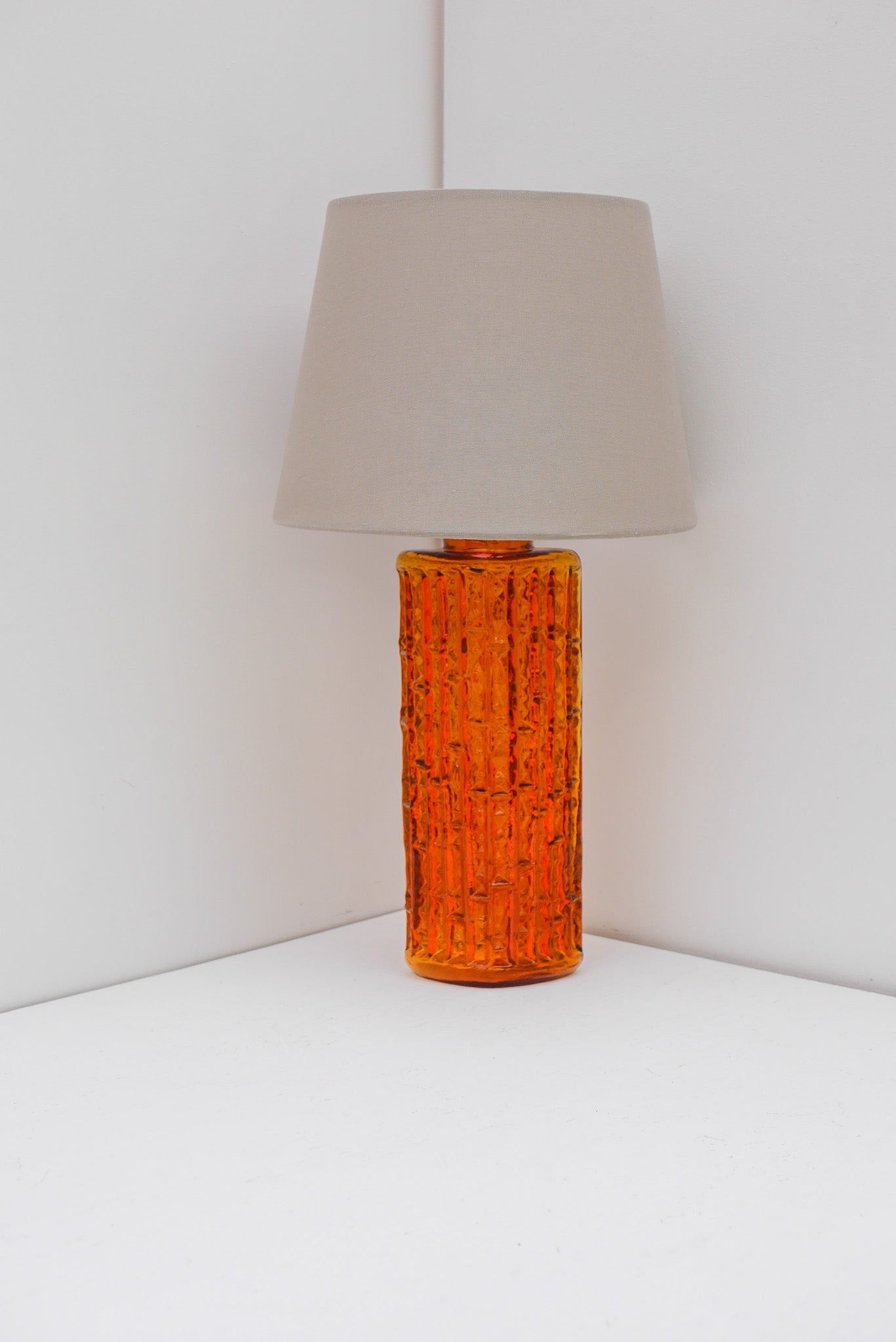 Orrefors_RD_1461_Glass_Table_Lamp_by_Gustav_Leek,_Orange_Glass,_Sweden,_1960s