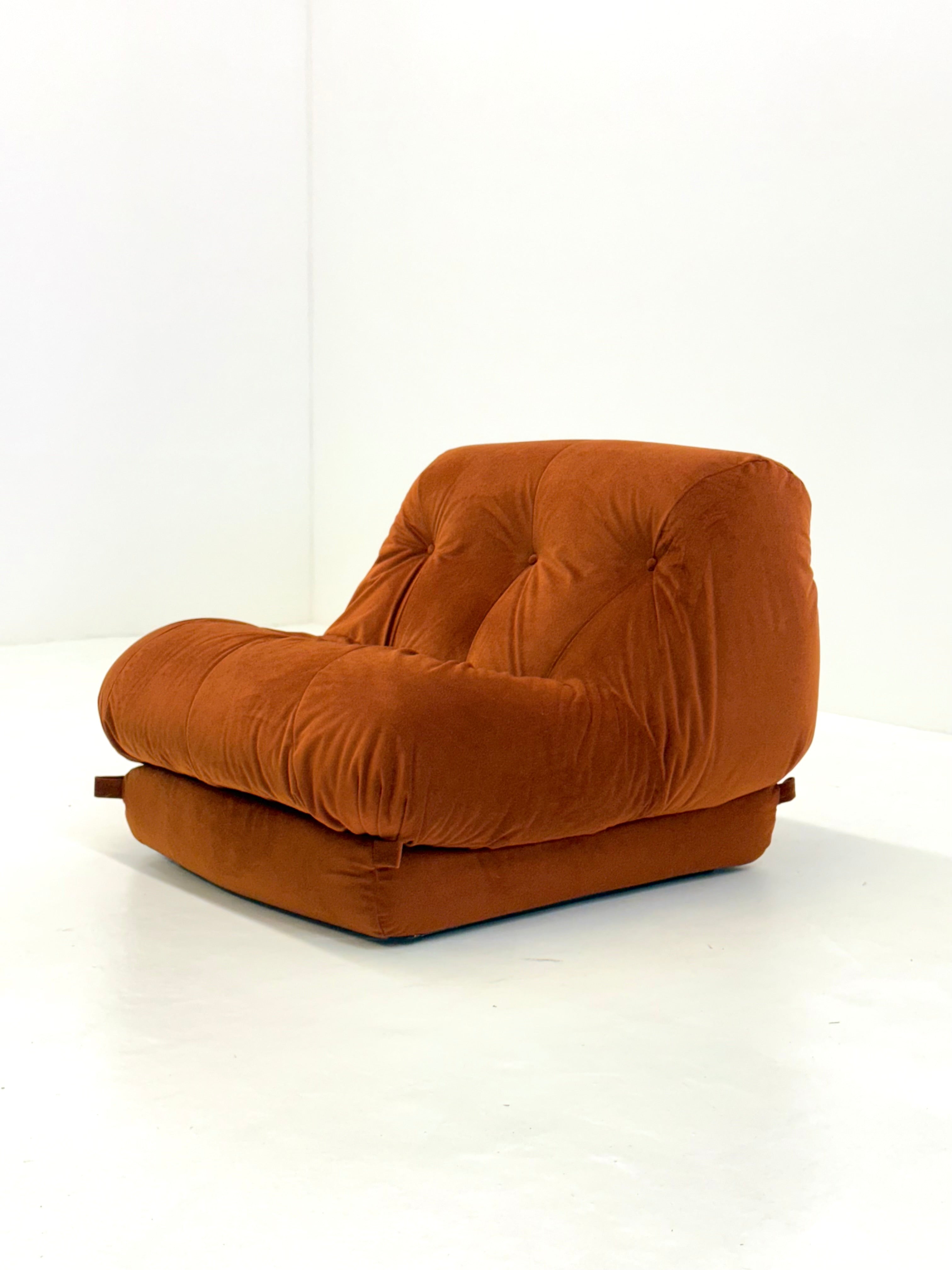 Orange_Nuvolone_armchair_by_Rino_Maturi_for_Mimo_Padova