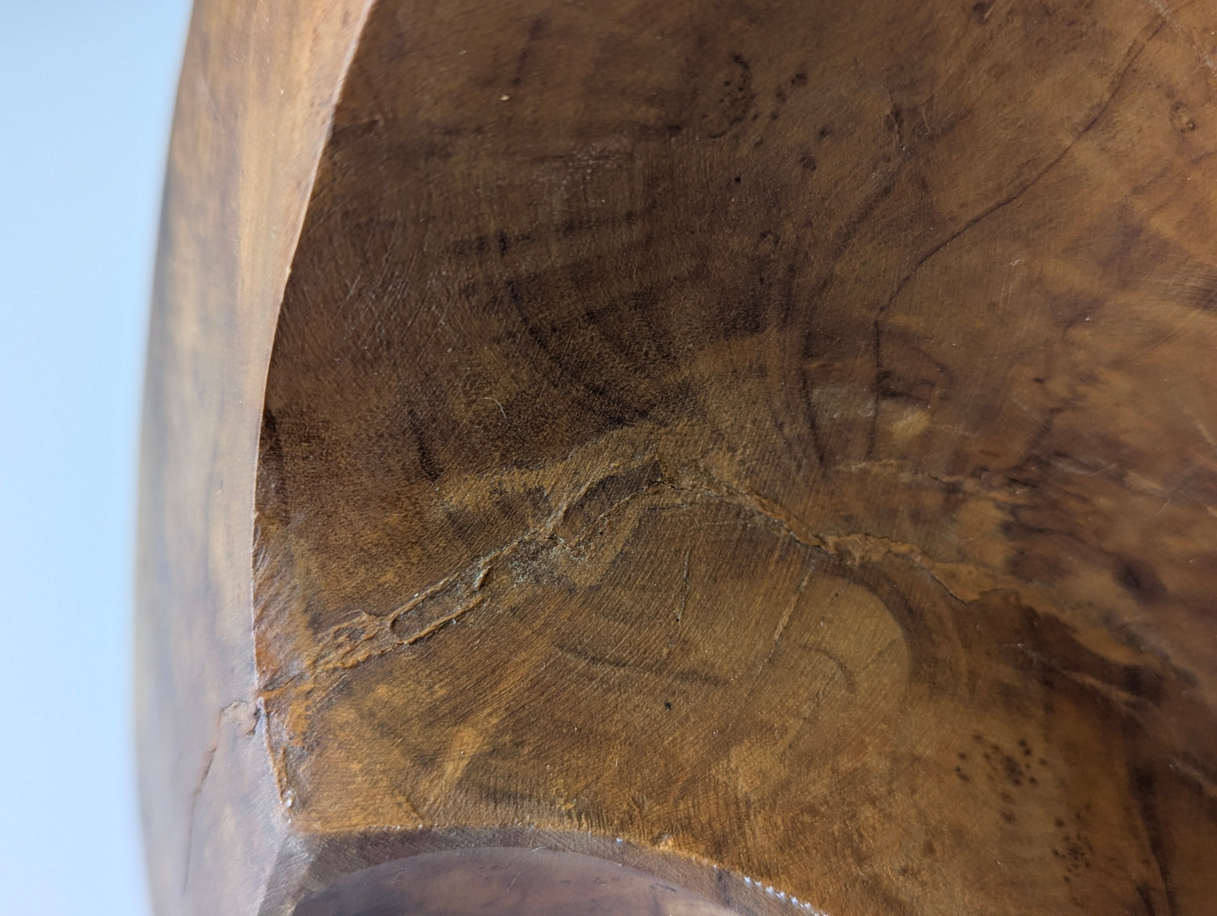 Sculptural_Solid_Olive_Wood_Table_Lamp