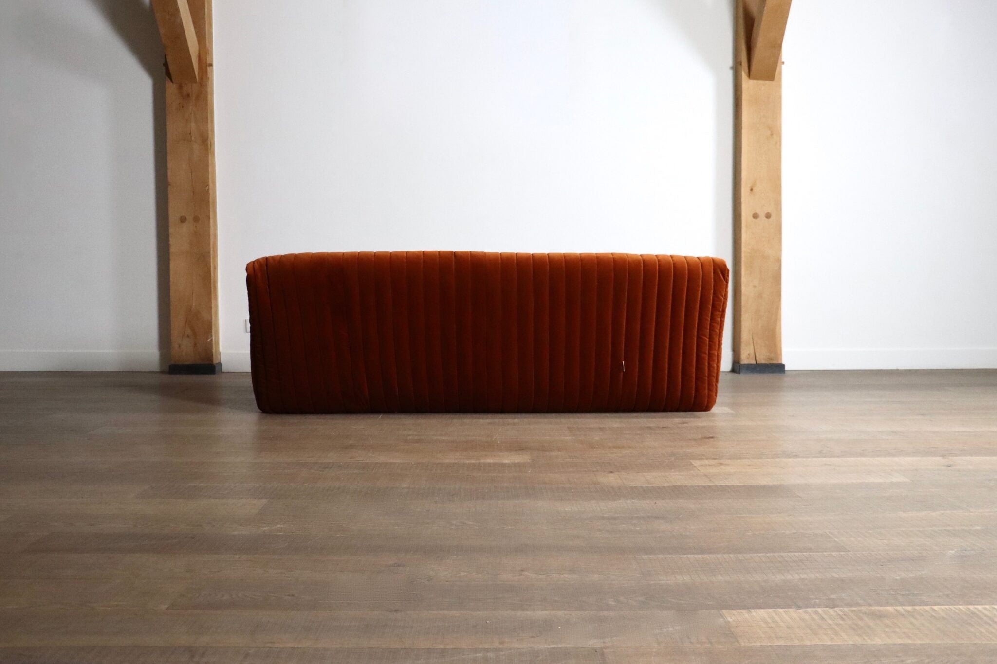 Original_Cinna_Sandra_three_seater_sofa_in_velvet_by_Annie_Hieronimus,_France_1970s