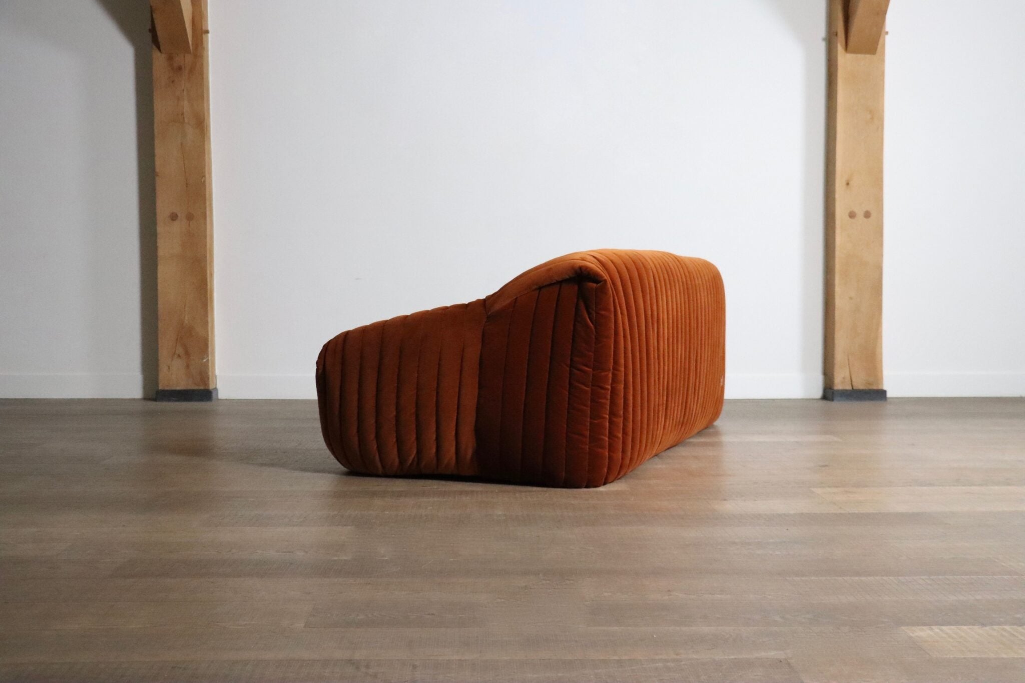 Original_Cinna_Sandra_three_seater_sofa_in_velvet_by_Annie_Hieronimus,_France_1970s