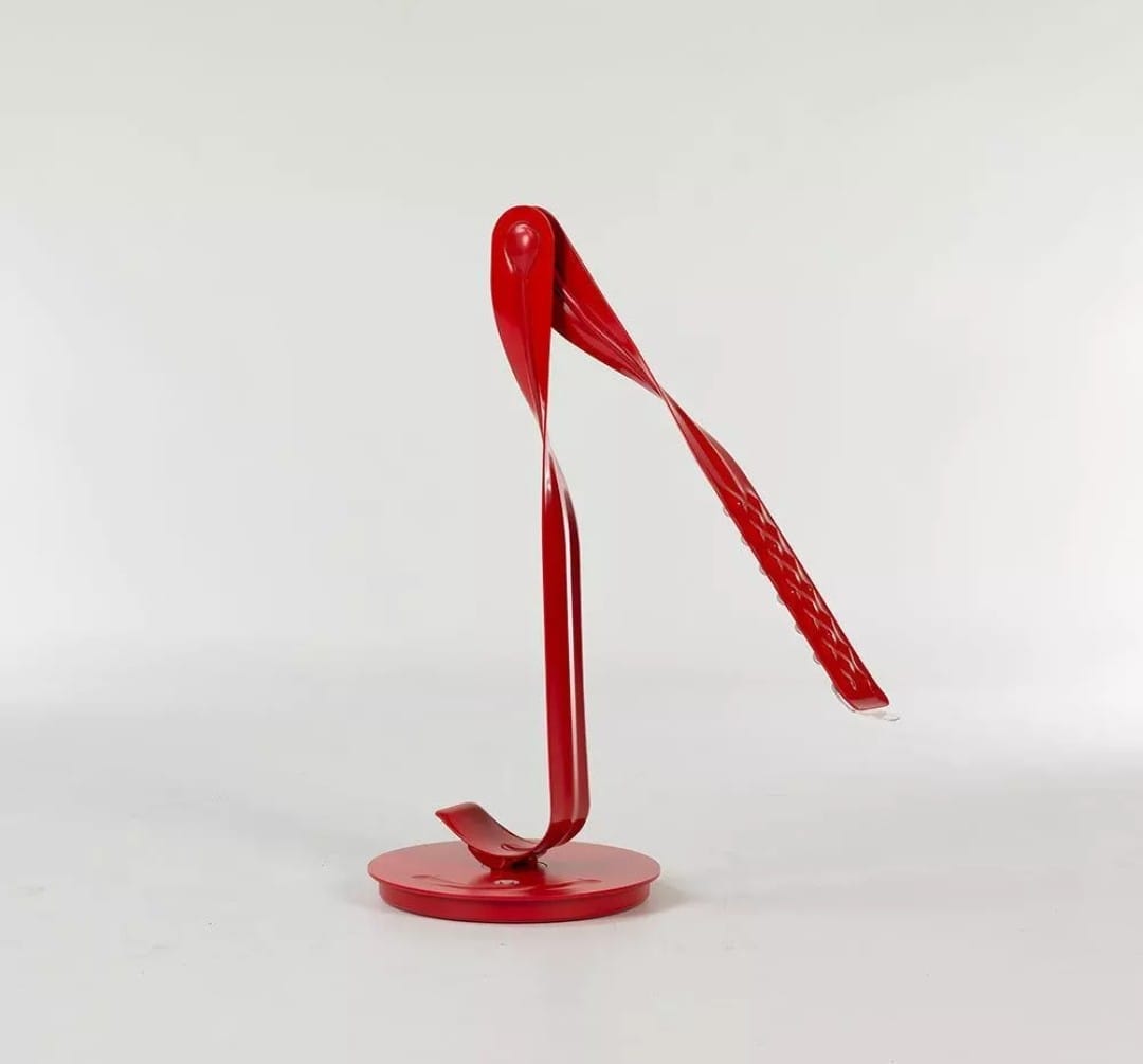 Yves_Béhar_Leaf_LED_Table_Lamp_for_Herman_Miller,_2007