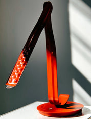 Yves_Béhar_Leaf_LED_Table_Lamp_for_Herman_Miller,_2007