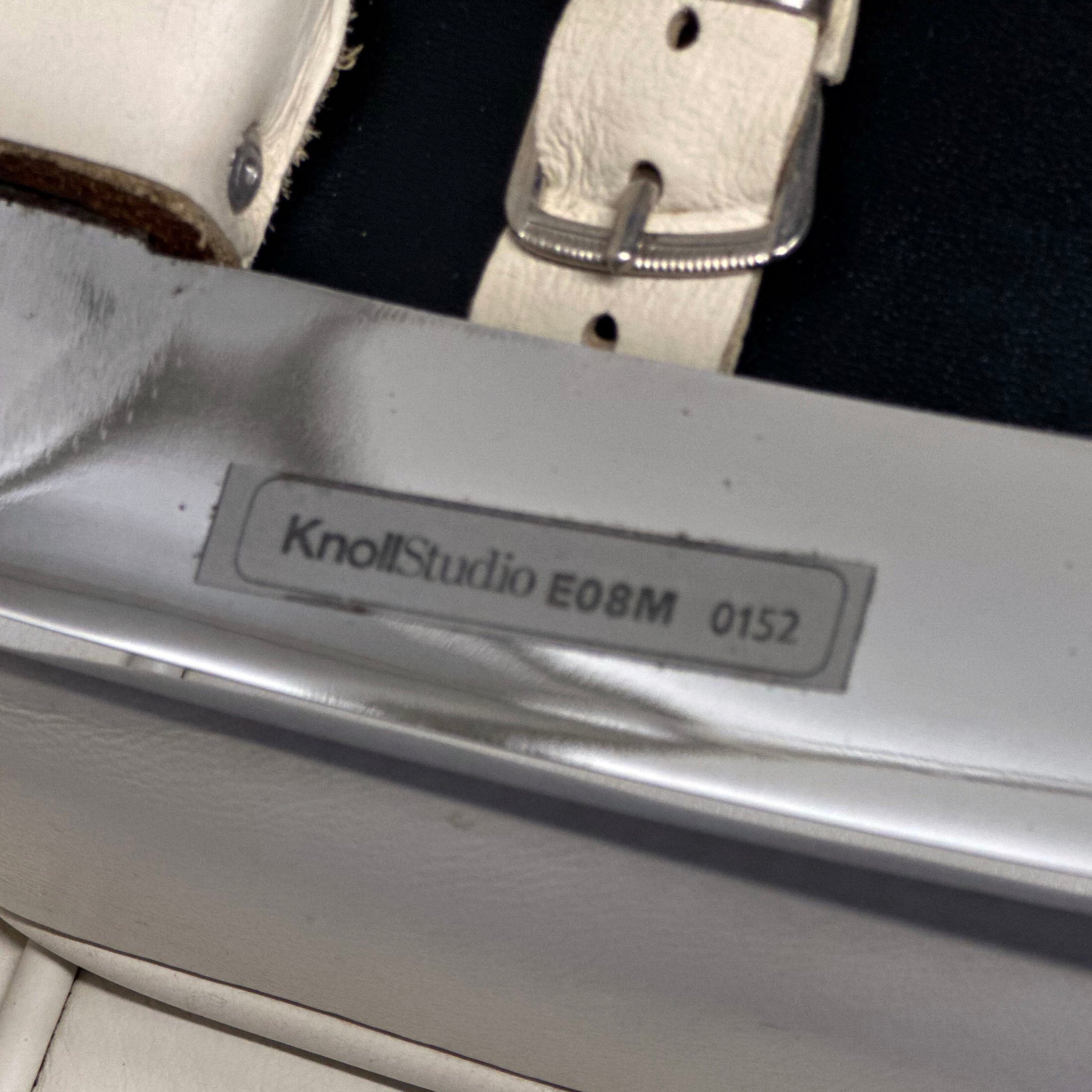 Set_of_Barcelona_Chair_and_Ottoman_by_Ludwig_Mies_van_der_Rohe_for_Knoll,_1929_Design,_Recent_Edition,_Germany