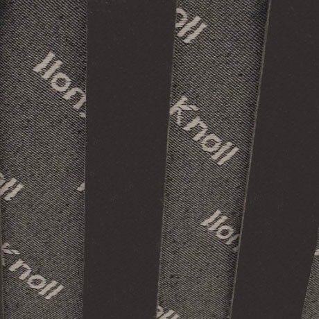 Set_of_Barcelona_Chair_and_Ottoman_by_Ludwig_Mies_van_der_Rohe_for_Knoll,_1929_Design,_Recent_Edition,_Germany