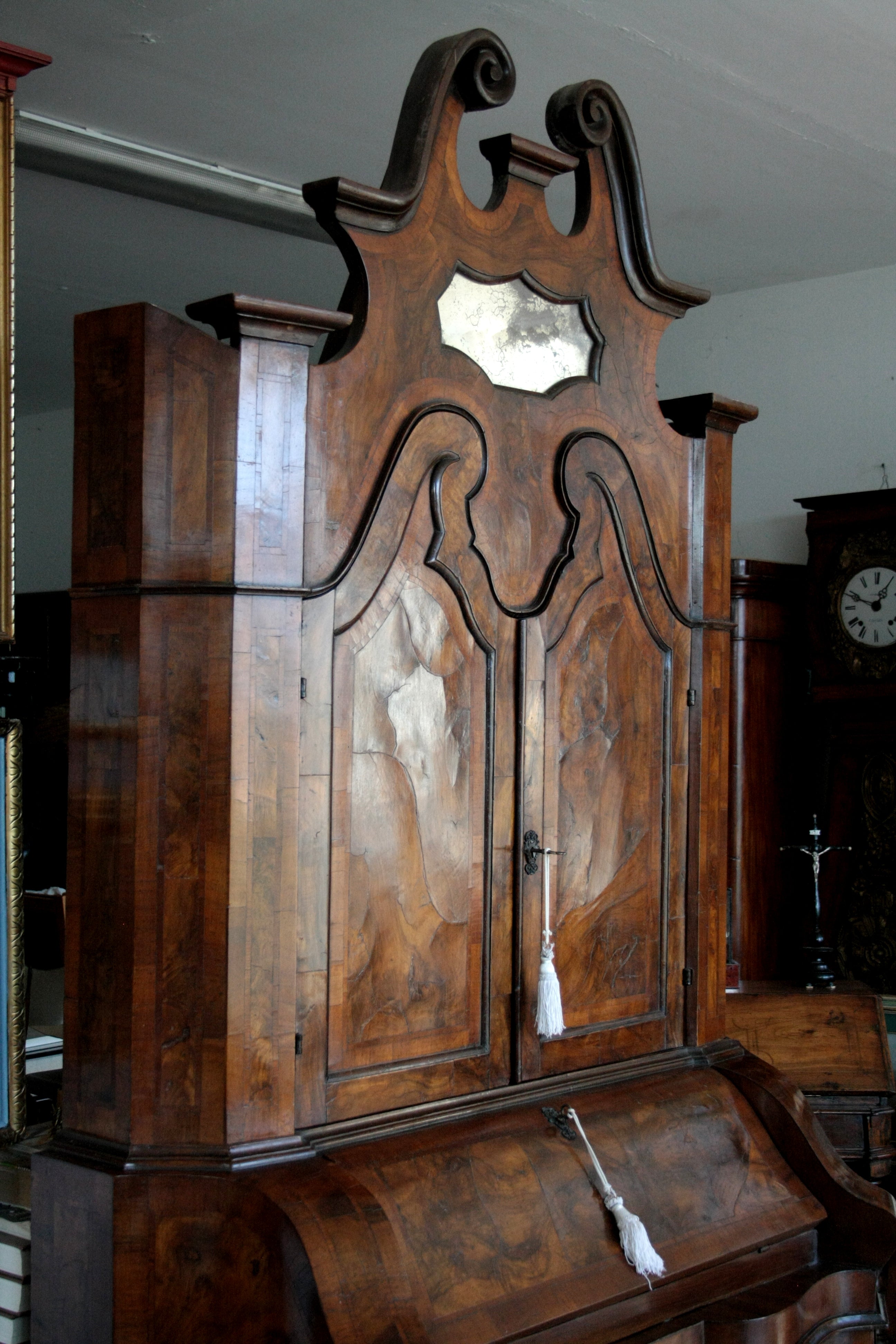 Original_Lombard_Italian_trumeau_in_walnut_and_walnut_burl,_19th_century,_Northern_Italy