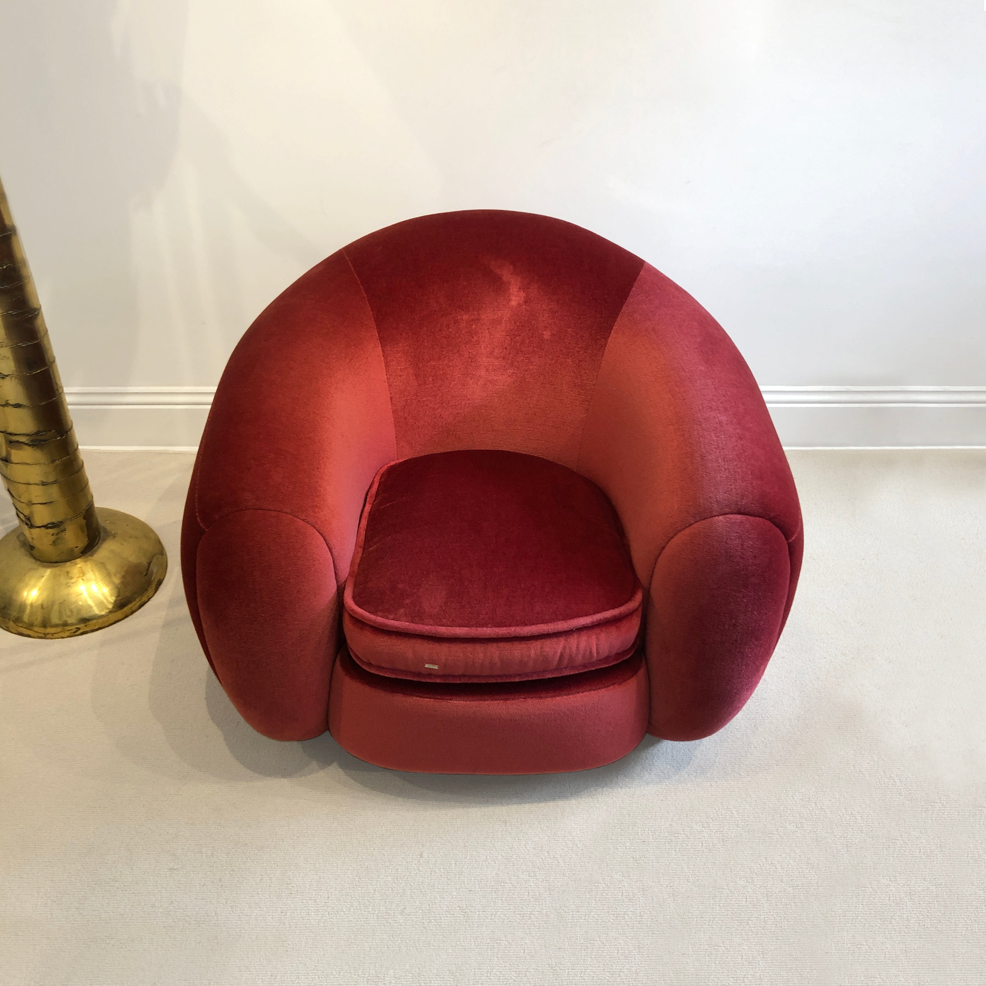 Ours_Polaire_Armchair_by_Wolfgang_Joop_in_Red_Velvet,_1990s