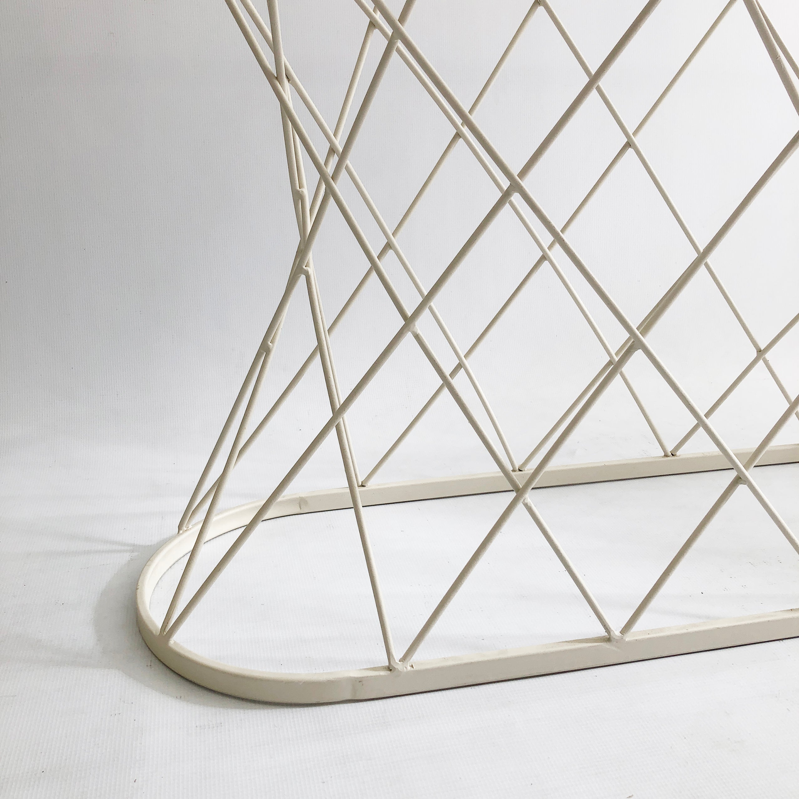 Oval_White_Twisted_Console_Table_1980s_Isamu_Noguchi_Style_USA_Mid_Century_Modernism