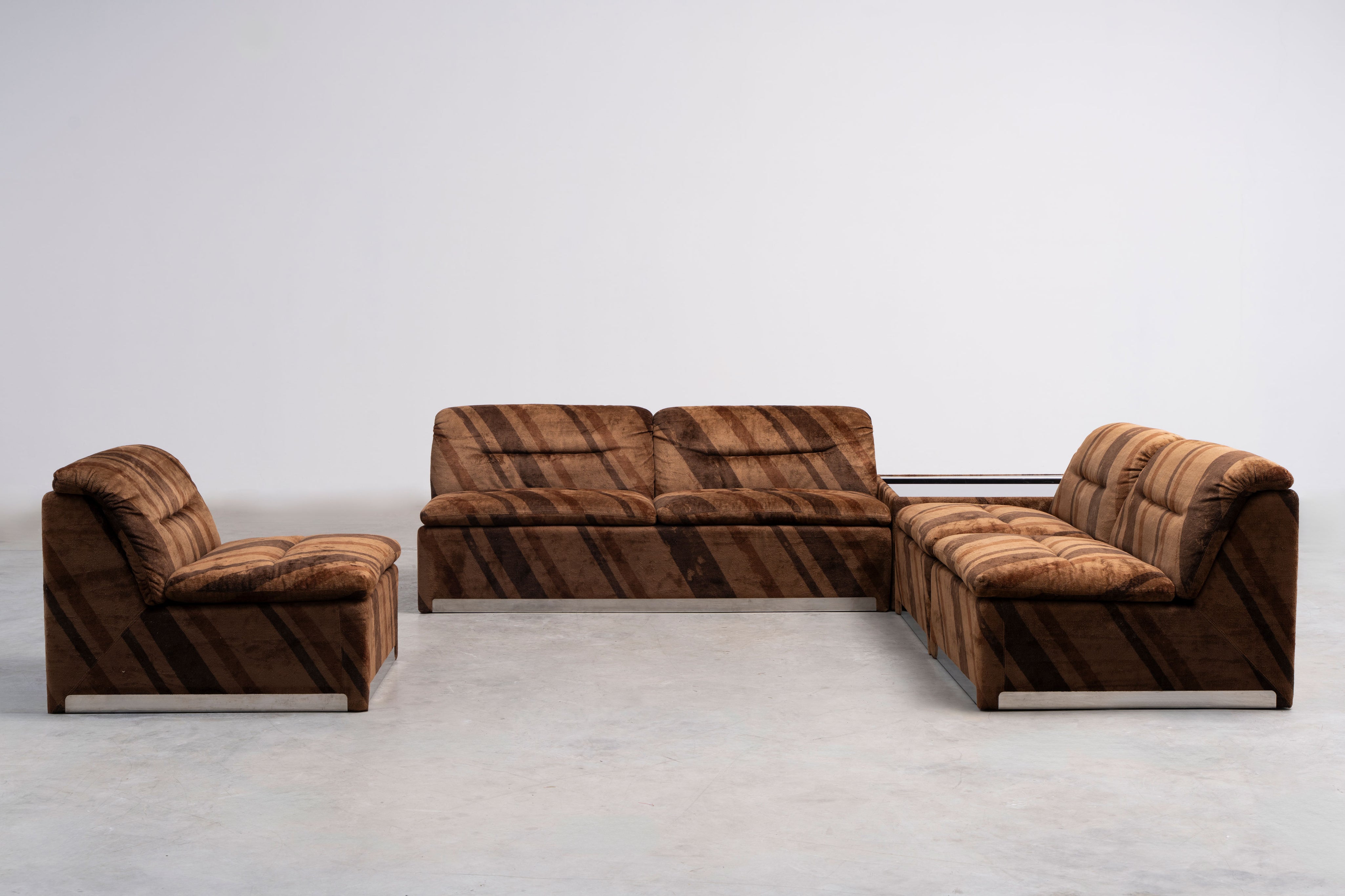 P10_Modular_Sofa_Group_by_Proposals_-_Giovanni_Offredi