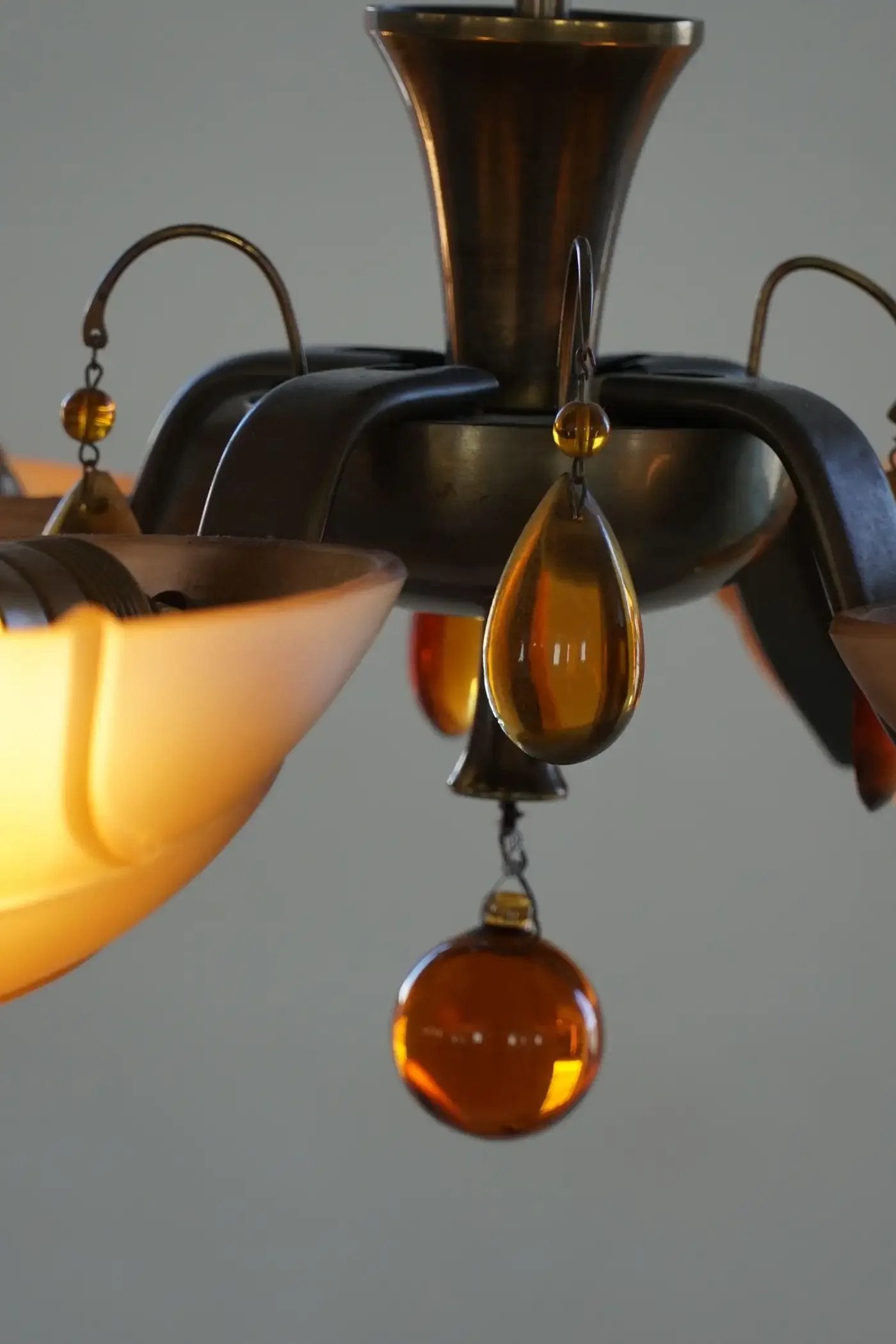 Paavo_Tynell_Art_Deco_Chandelier_for_Taito_Oy,_Finland