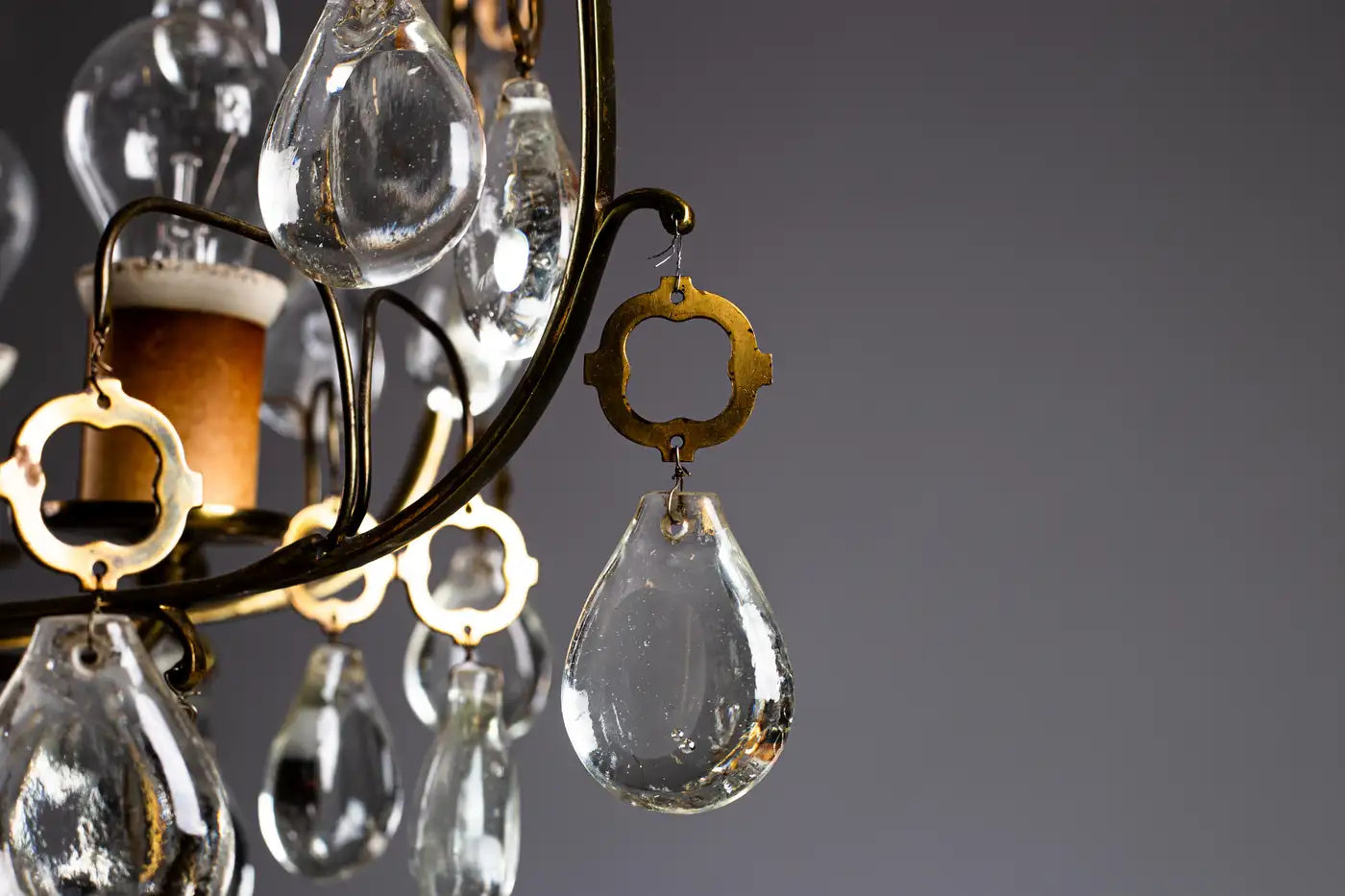 Paavo_Tynell_Brass_Chandelier_Model_1487_for_Taito_Oy,_1940s,_Finland