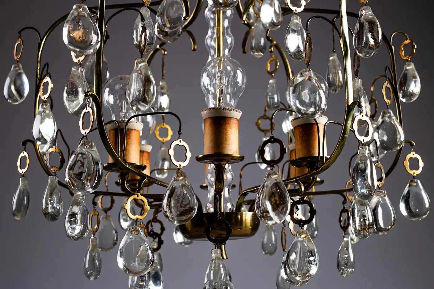 Paavo_Tynell_Brass_Chandelier_Model_1487_for_Taito_Oy,_1940s,_Finland