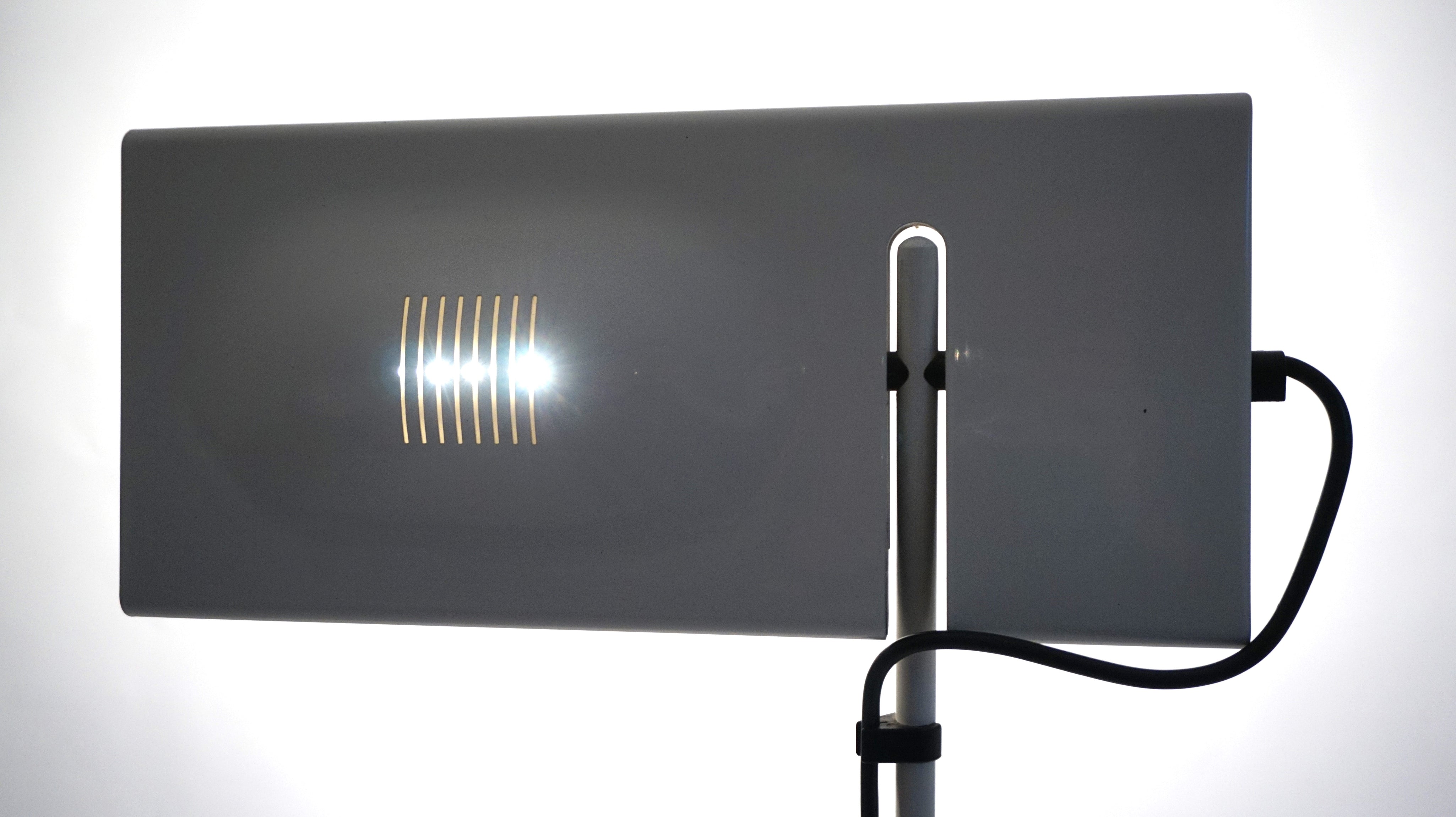 PAF_Duna_floor_lamp_by_Mario_Barbaglia_and_Marco_Colombo,_1980s