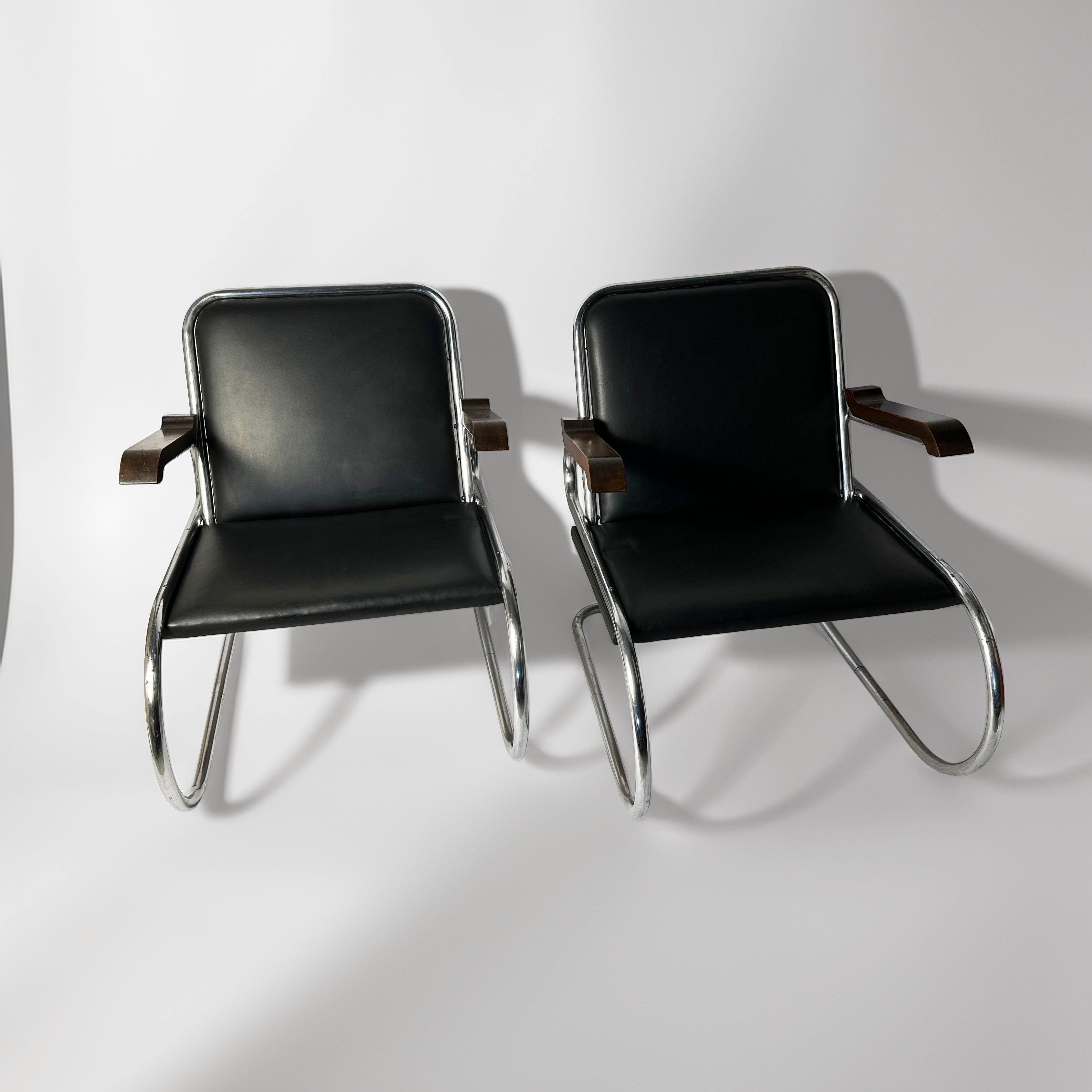 Set_of_2_Bauhaus_Cantilever_Lounge_Chairs,_Tubular_Steel_Design,_1930s–1940s,_Germany