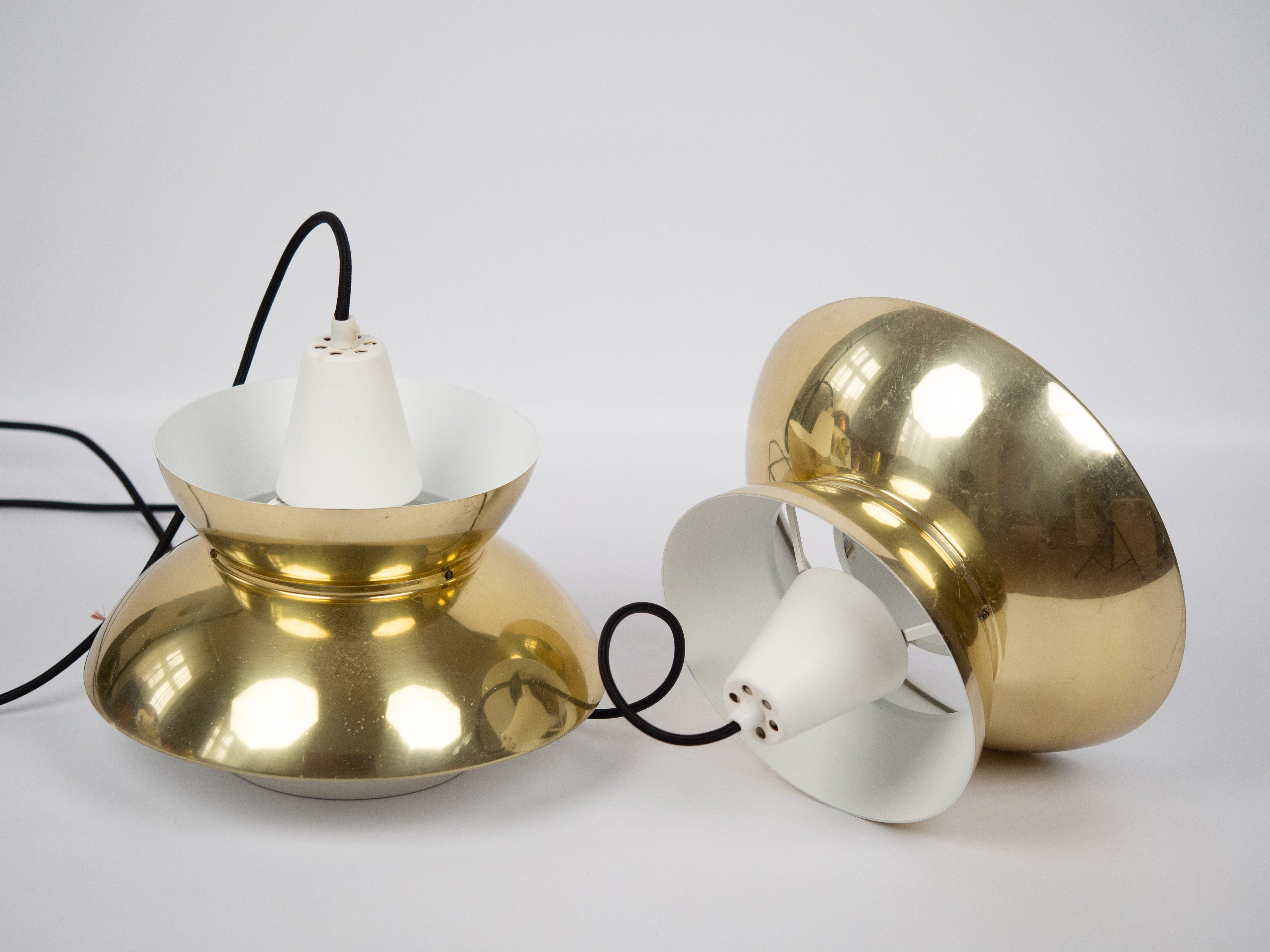 Set_of_2_Doo-Wop_Navy_Pendant_Lamps_by_Louis_Poulsen,_Denmark,_Mid-Century_Design