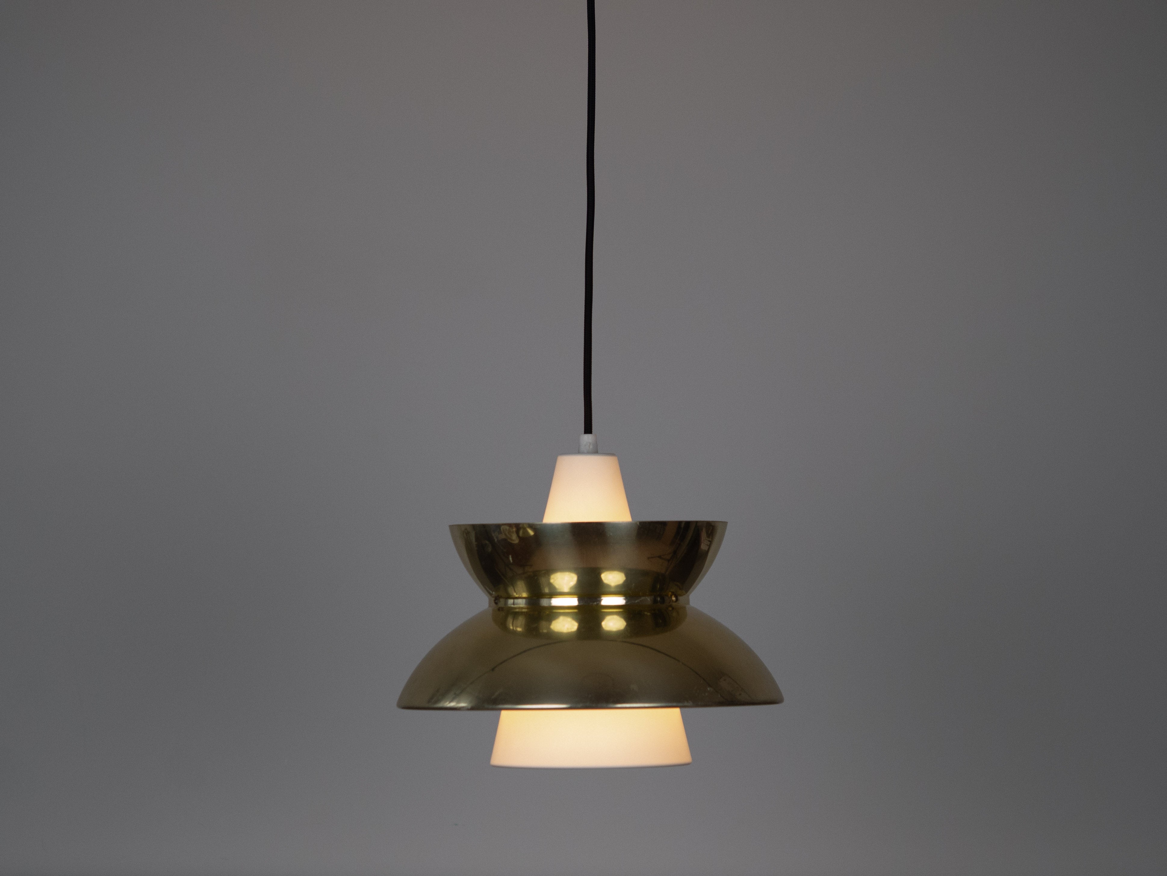 Set_of_2_Doo-Wop_Navy_Pendant_Lamps_by_Louis_Poulsen,_Denmark,_Mid-Century_Design
