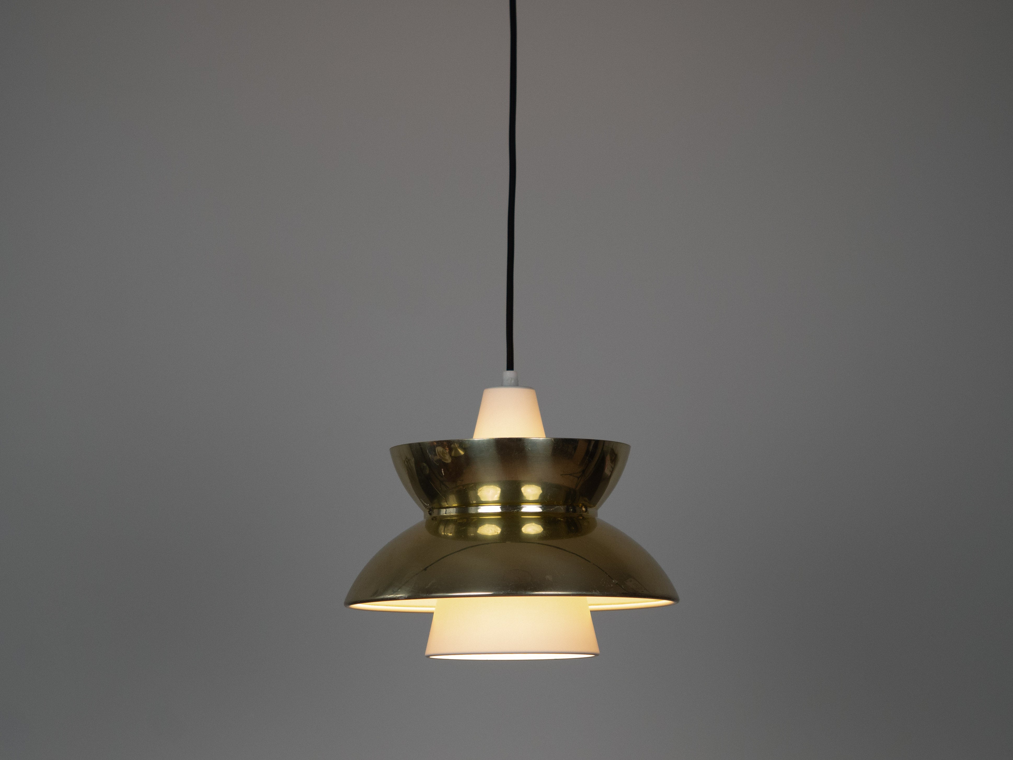 Set_of_2_Doo-Wop_Navy_Pendant_Lamps_by_Louis_Poulsen,_Denmark,_Mid-Century_Design