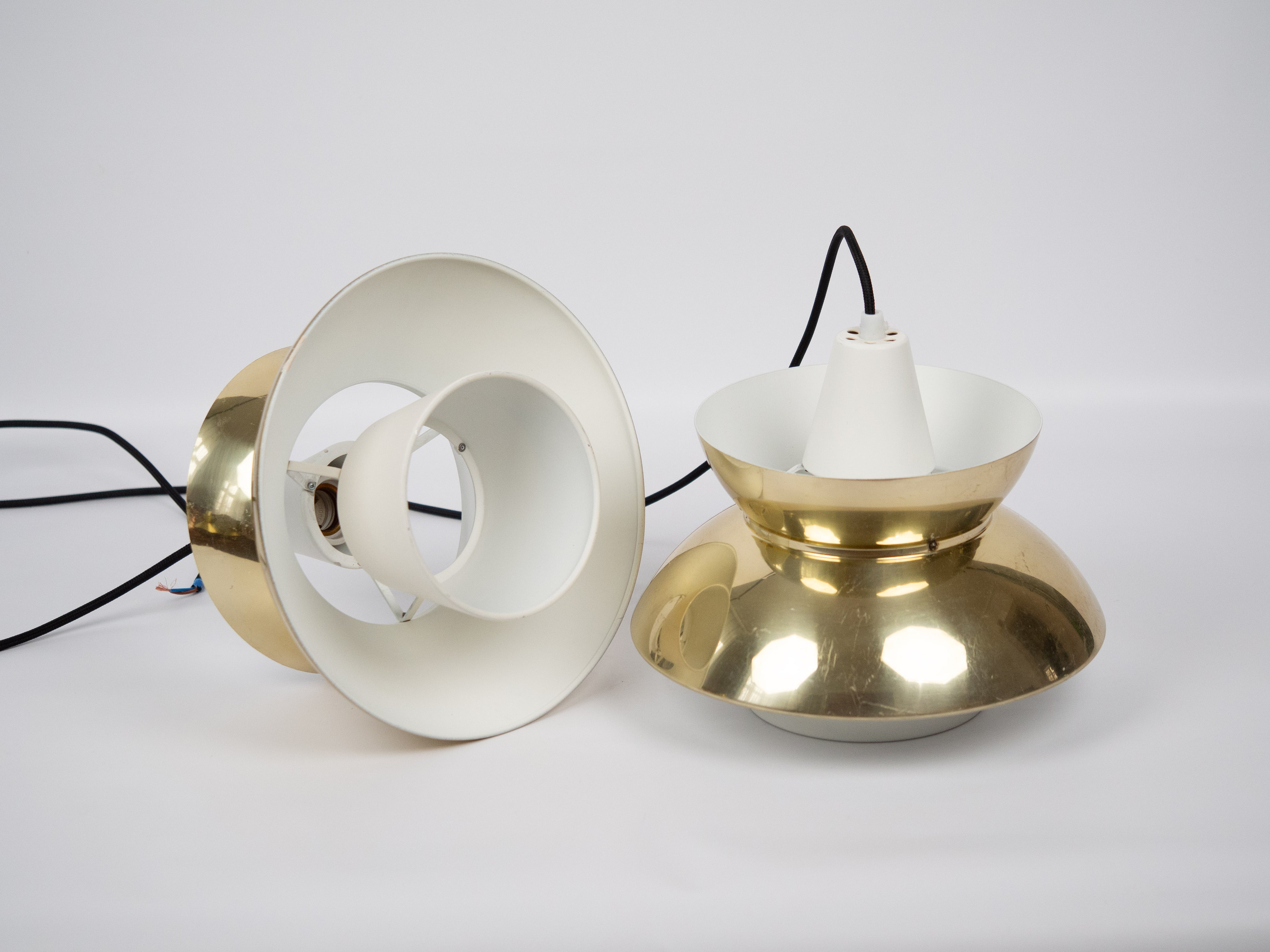 Set_of_2_Doo-Wop_Navy_Pendant_Lamps_by_Louis_Poulsen,_Denmark,_Mid-Century_Design