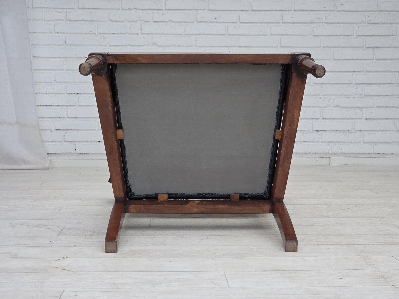 Set_of_2_Armchairs,_Carved_Teak_&_Leather_Vintage,_1920s_Denmark
