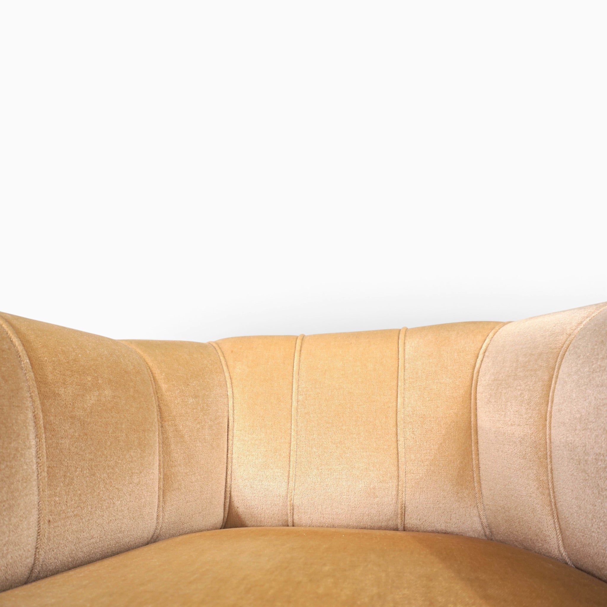 Pair_of_1930s_Art_Deco_Club_Chairs_in_Champagne_Mohair