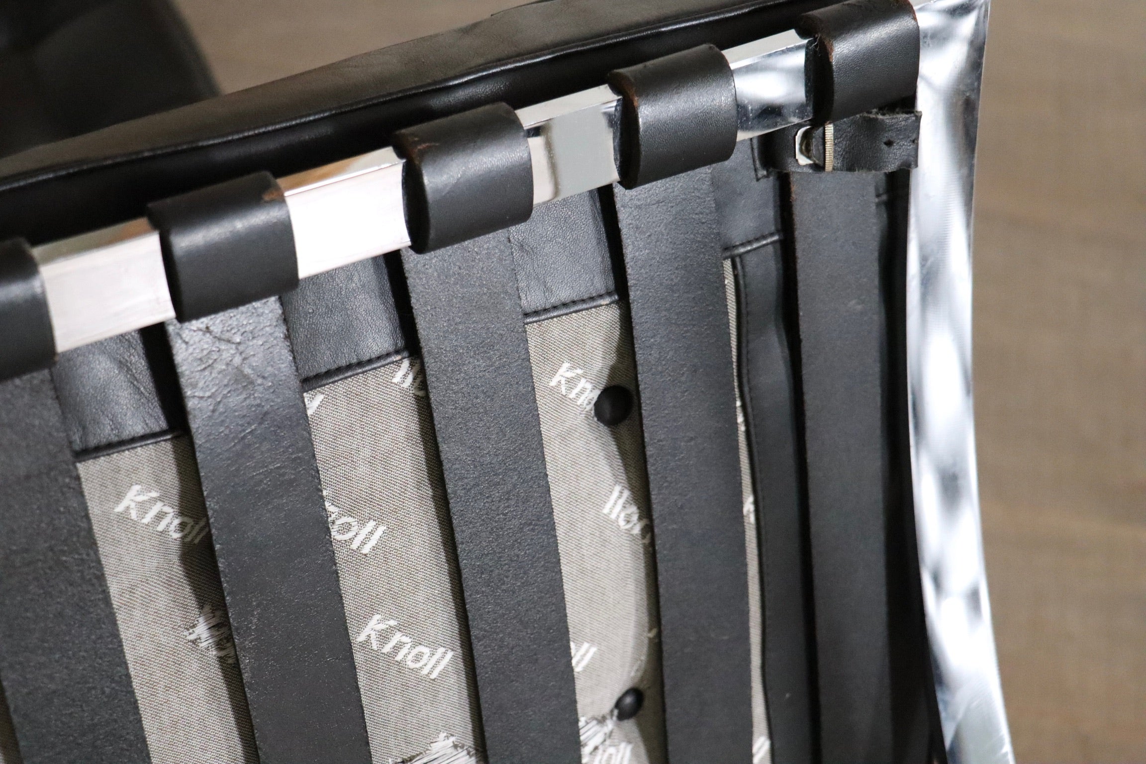 Set_of_2_Barcelona_Chairs_by_Ludwig_Mies_van_der_Rohe_for_Knoll,_1960s