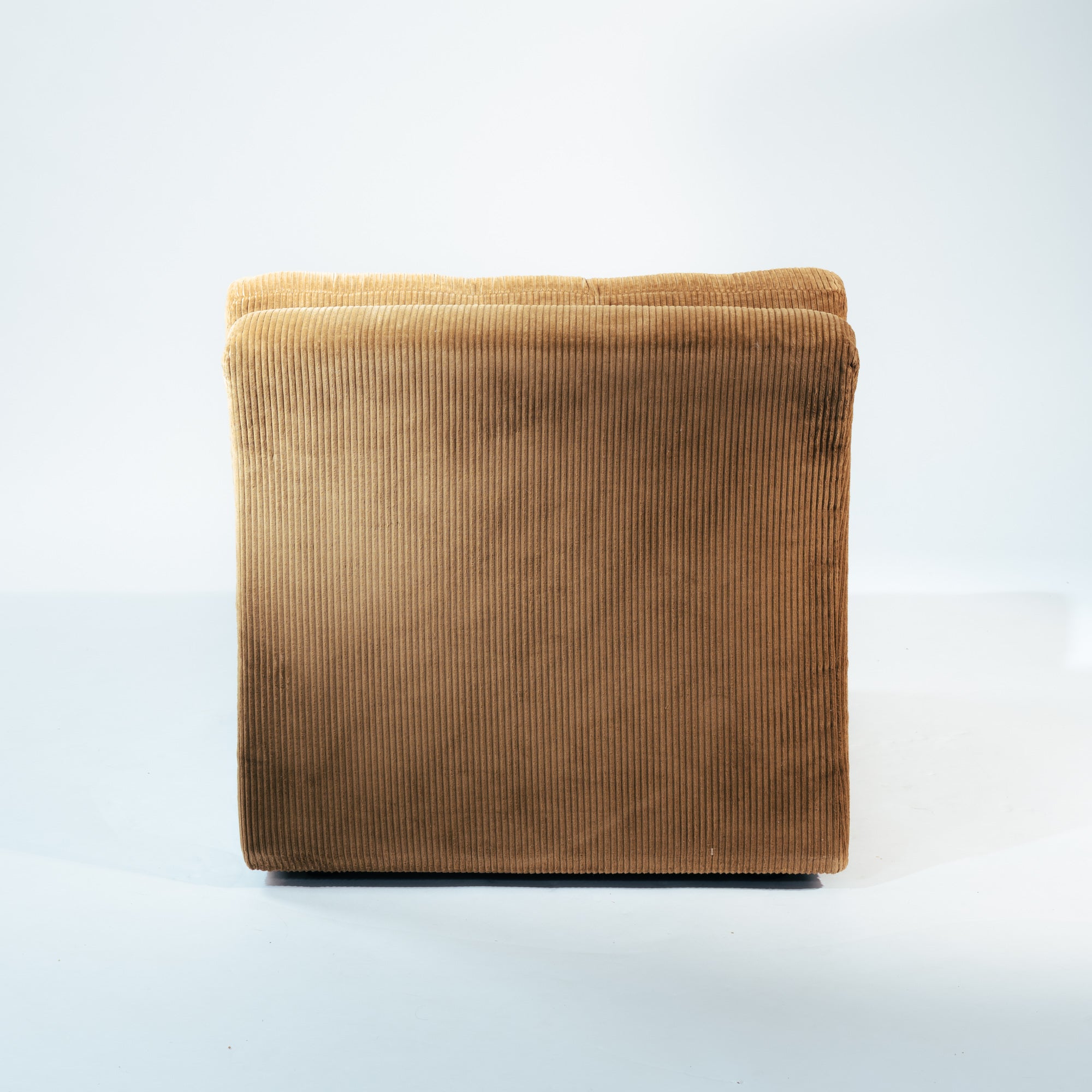 Pair_of_DUX_Modular_Lounge_Chairs_in_Camel_Brown_Corduroy,_Sweden,_1970s