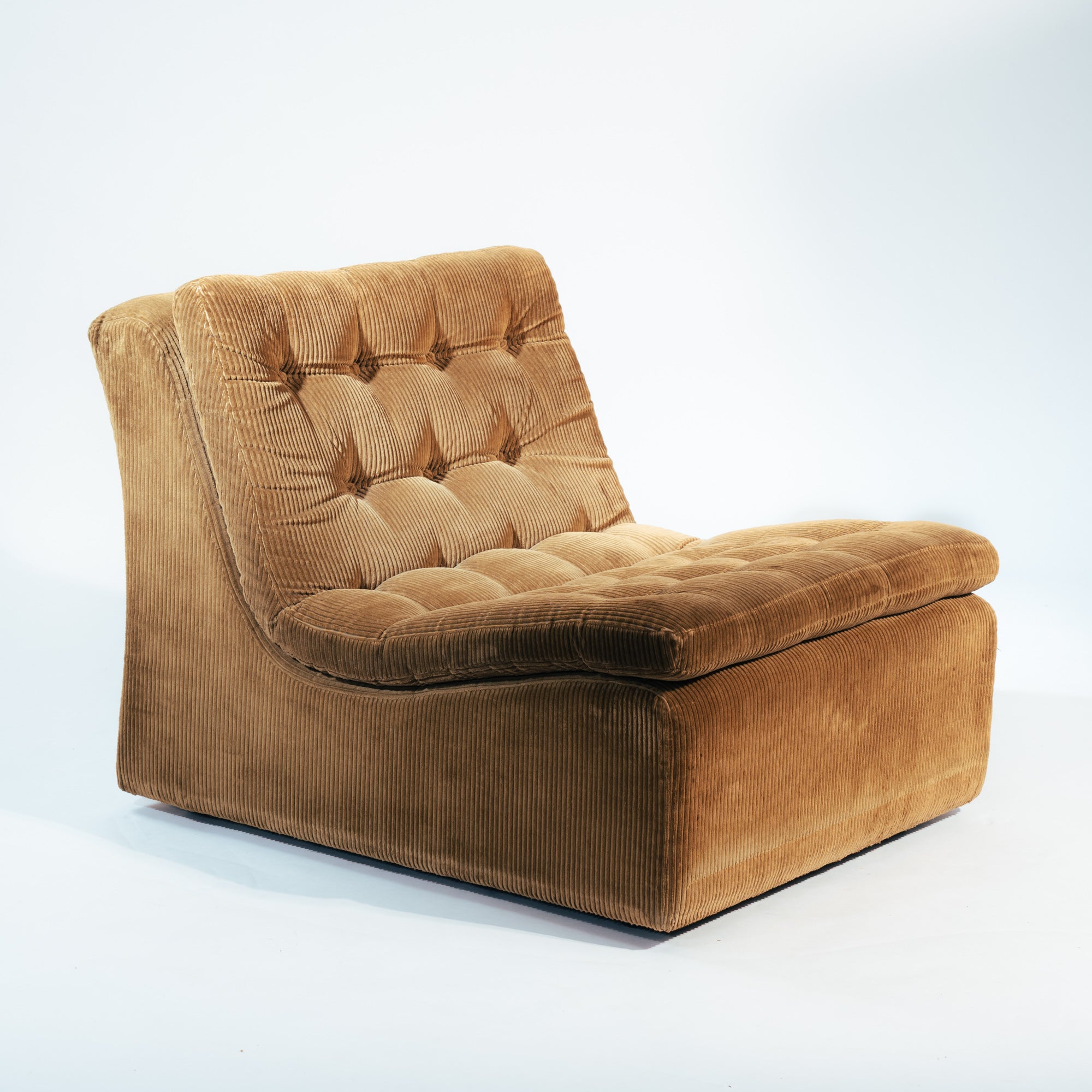 Pair_of_DUX_Modular_Lounge_Chairs_in_Camel_Brown_Corduroy,_Sweden,_1970s