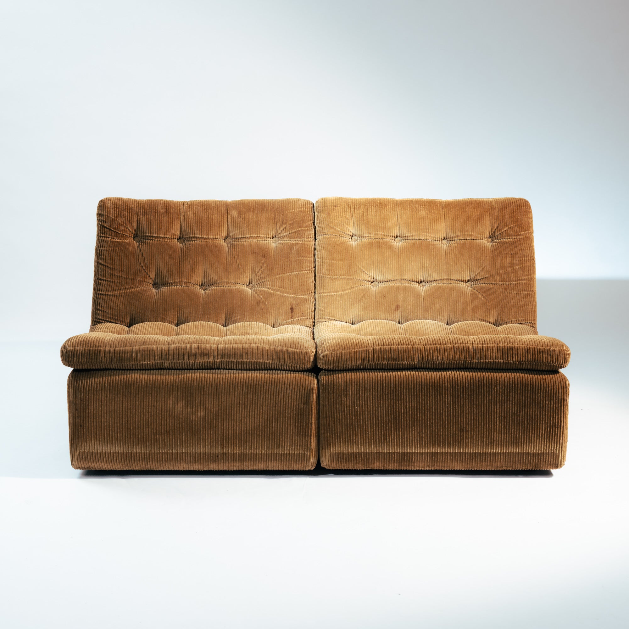 Pair_of_DUX_Modular_Lounge_Chairs_in_Camel_Brown_Corduroy,_Sweden,_1970s