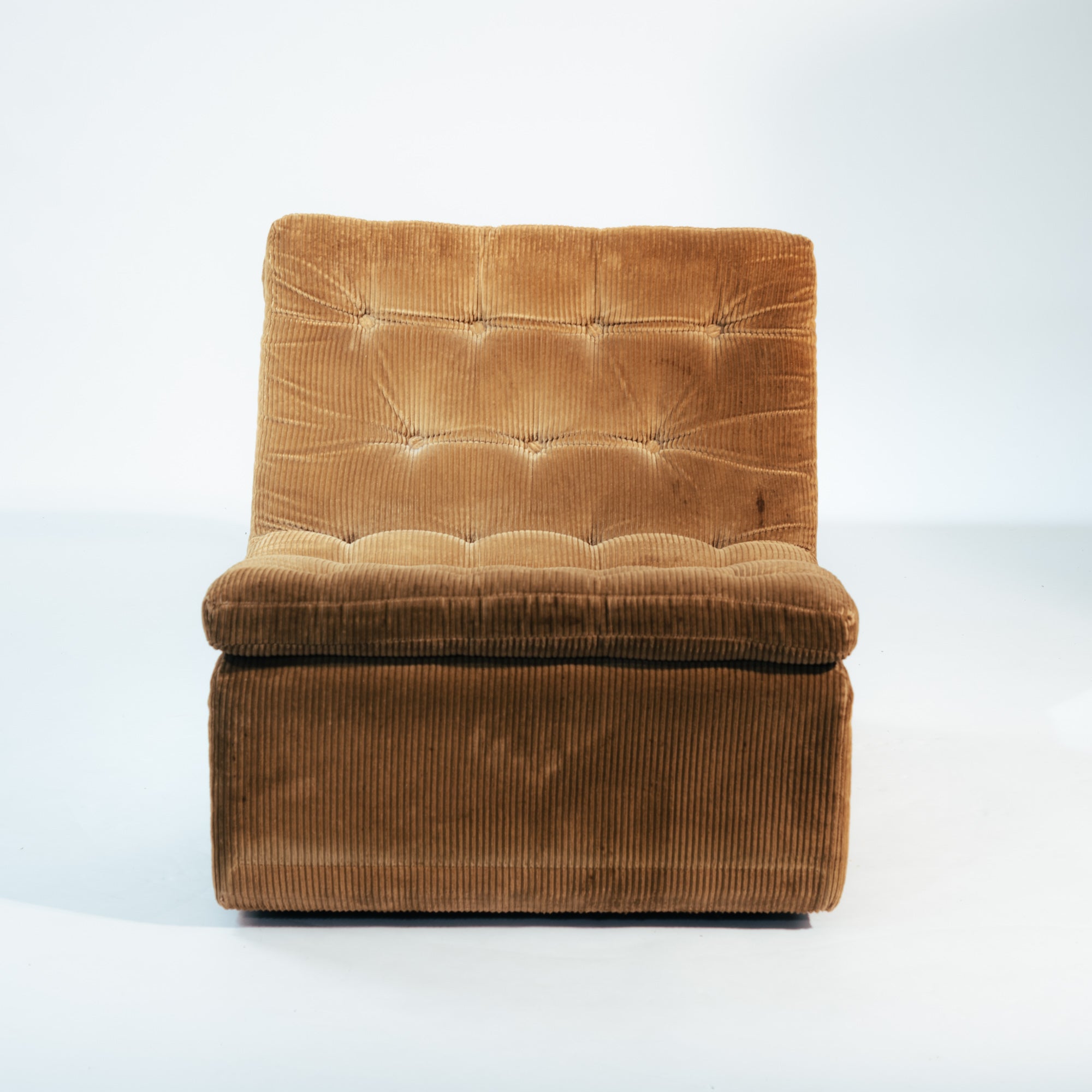 Pair_of_DUX_Modular_Lounge_Chairs_in_Camel_Brown_Corduroy,_Sweden,_1970s