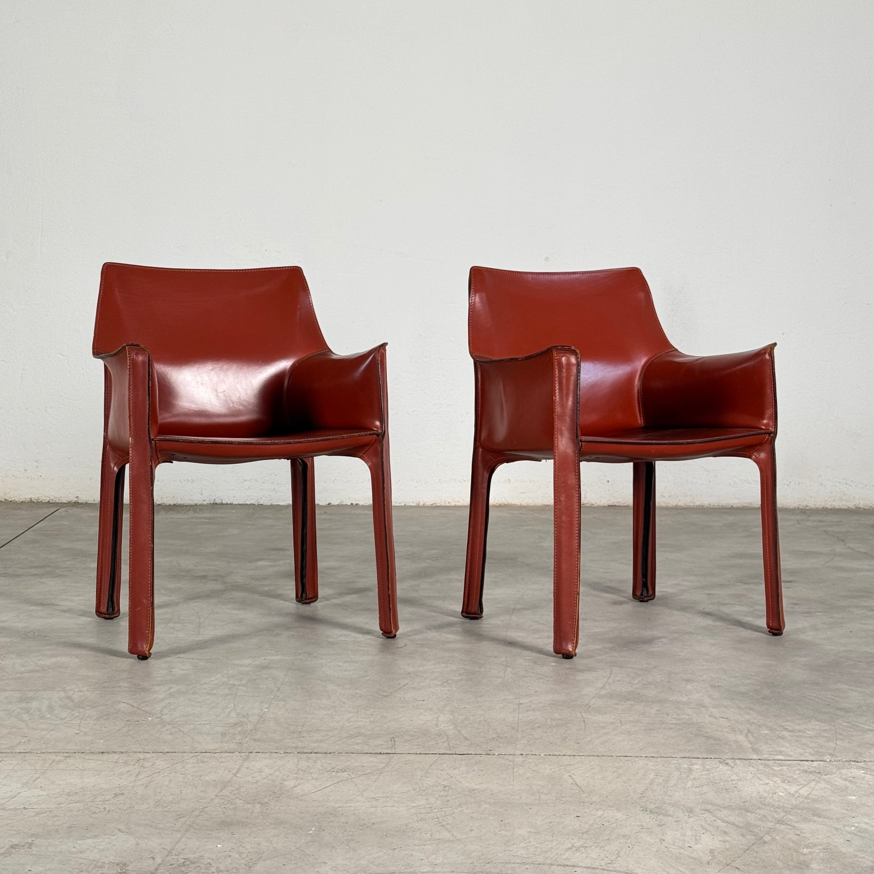 Set_of_2_CAB_413_Armchairs_by_Mario_Bellini_for_Cassina_in_Original_Bulgarian_Red,_1970s