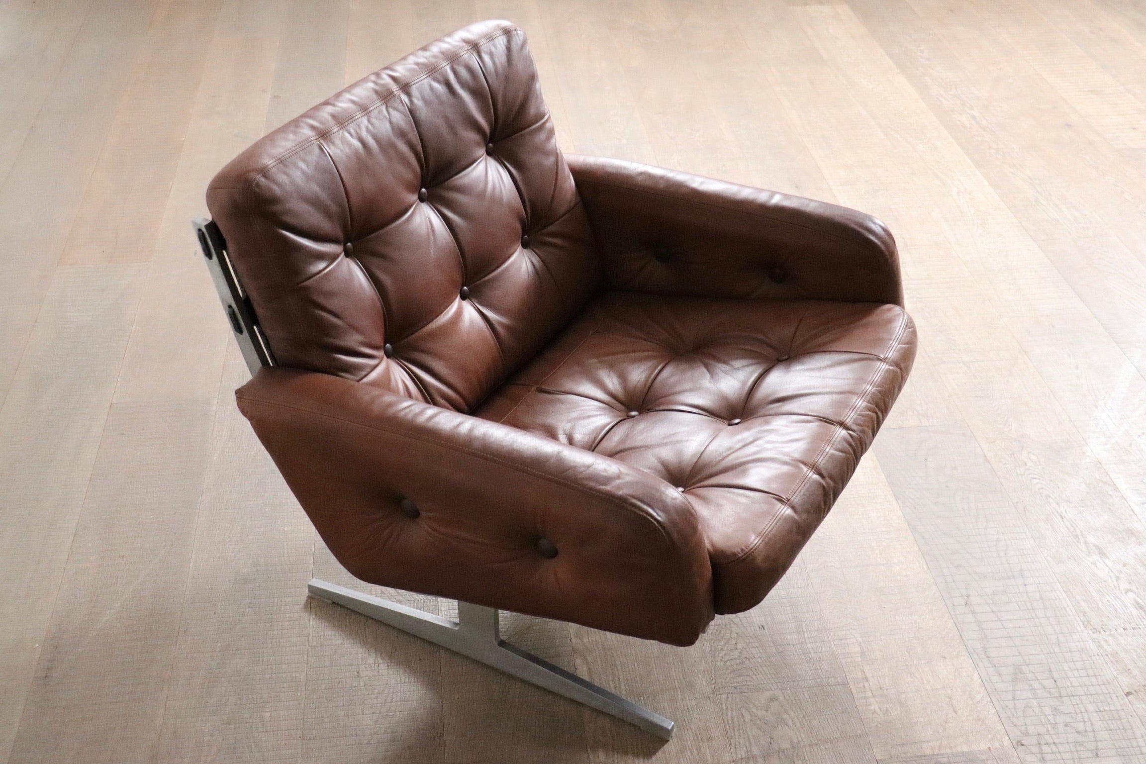 Set_of_2_Caravelle_Lounge_Chairs_by_Paul_Leidersdorff,_Denmark_1965