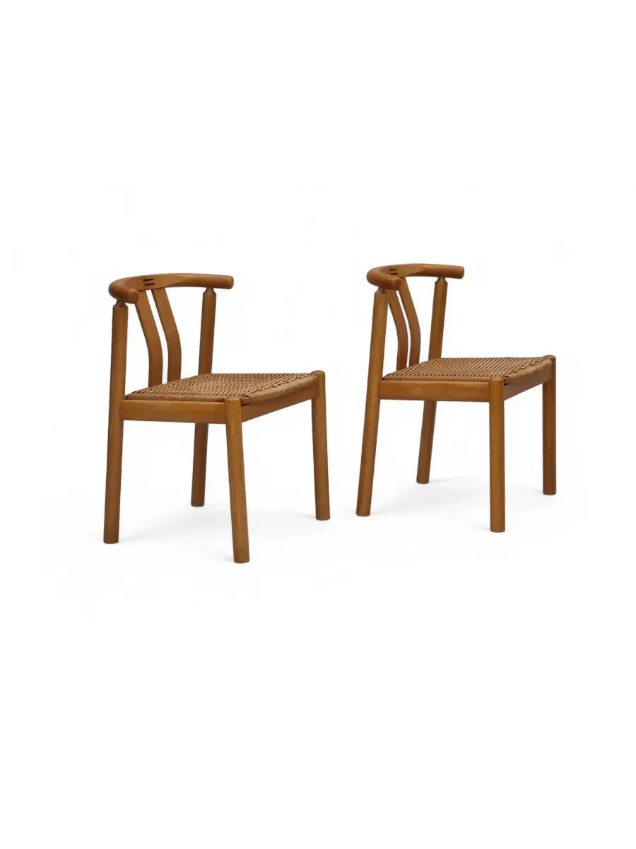 Set_of_2_Cleopatra_Model_Chairs_by_Hans_J._Frydendahl,_1970s_Denmark