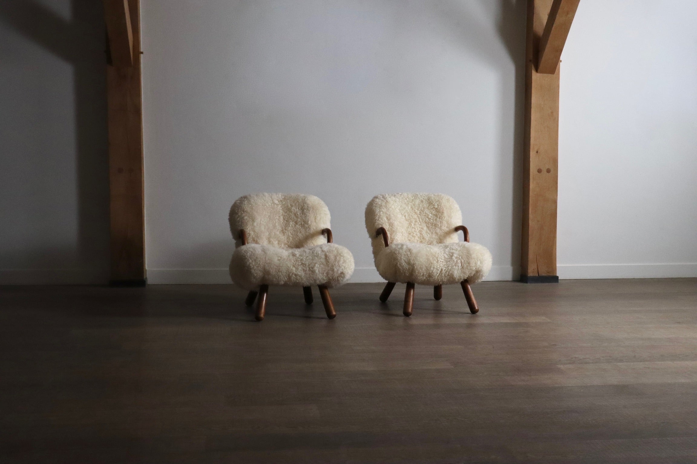 Set_of_2_Early_Edition_Clam_Chairs_by_Arnold_Madsen_for_Madsen_&_Schubell,_Denmark_1944