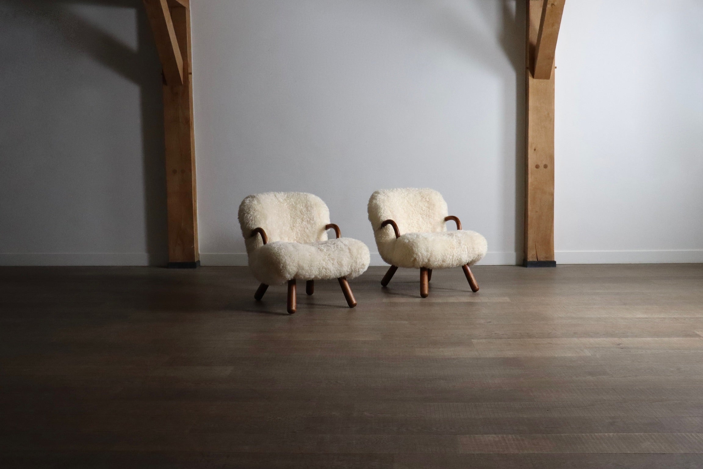 Set_of_2_Early_Edition_Clam_Chairs_by_Arnold_Madsen_for_Madsen_&_Schubell,_Denmark_1944