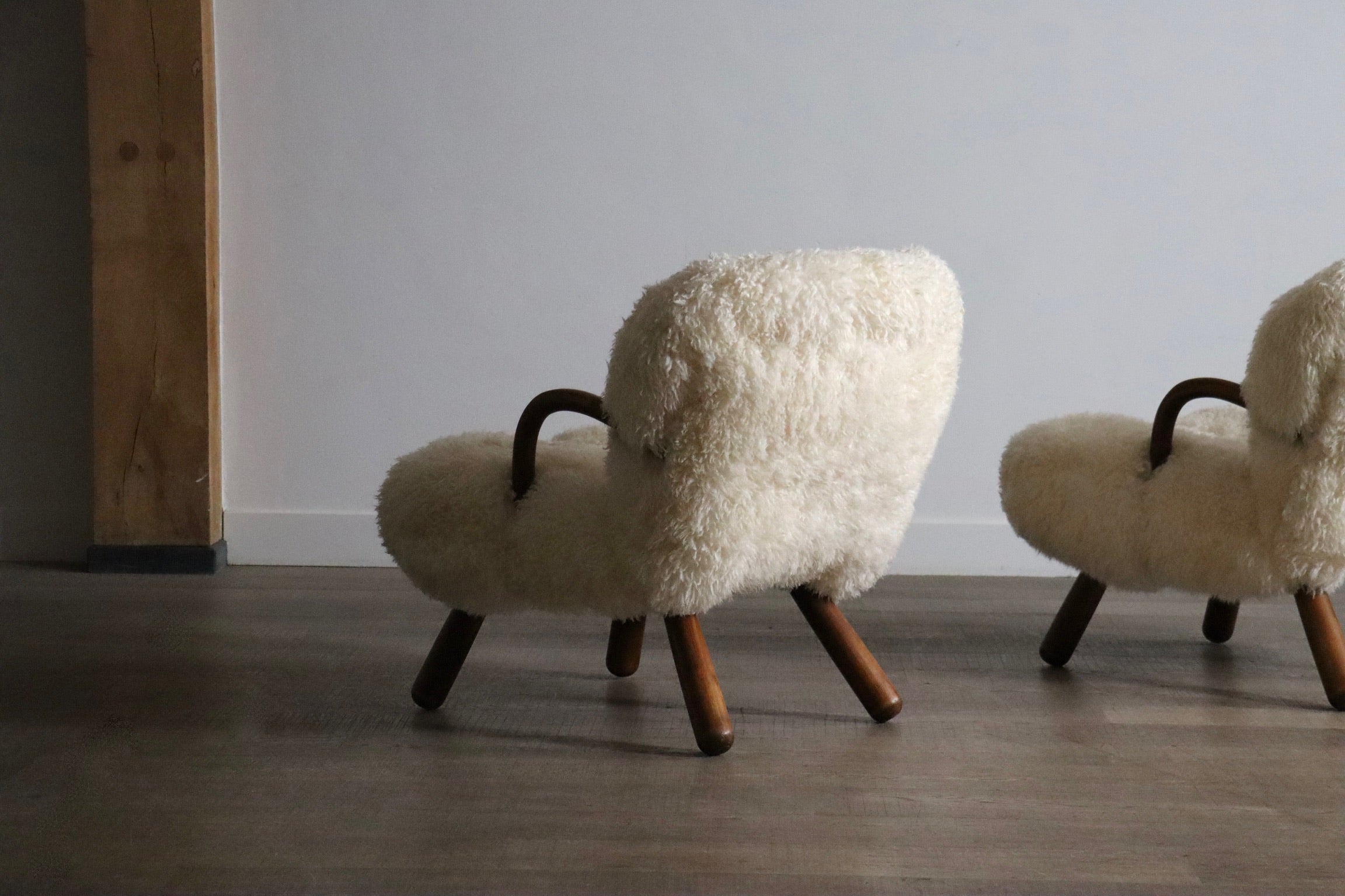 Set_of_2_Early_Edition_Clam_Chairs_by_Arnold_Madsen_for_Madsen_&_Schubell,_Denmark_1944